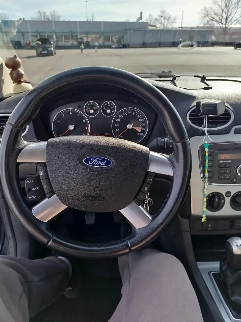 Ford Focus 1.6 16V Ghia - 1