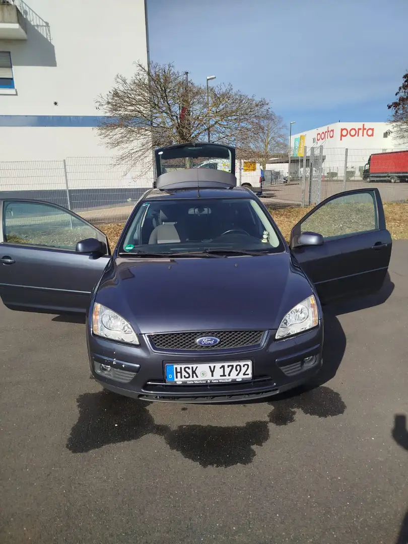 Ford Focus 1.6 16V Ghia - 2
