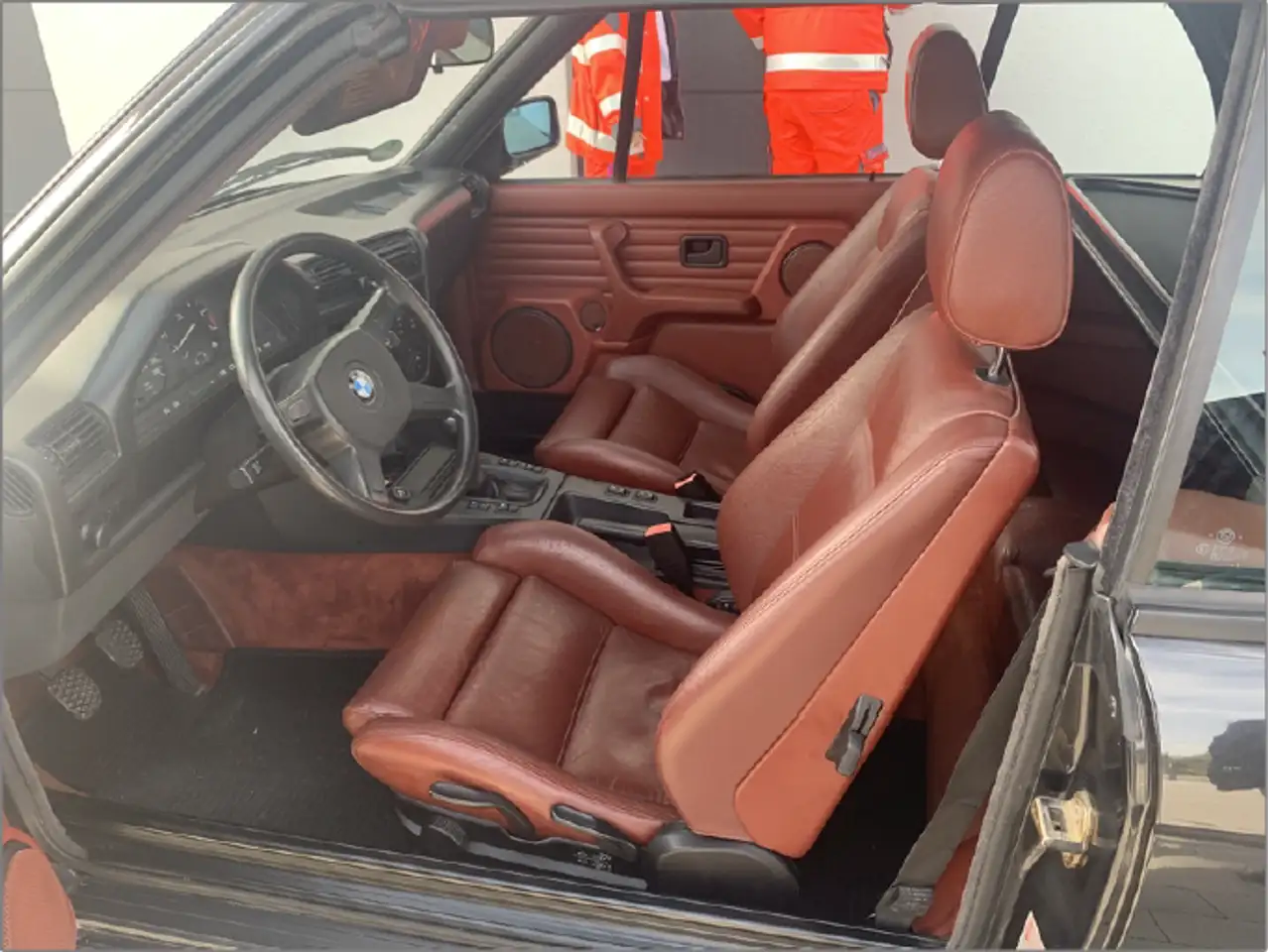 BMW 325 E30 325i Cabrio | 1ter Hand | Note 2+ Gutachten | TÜV Service NEU | H-Kennzeichen, foto 4