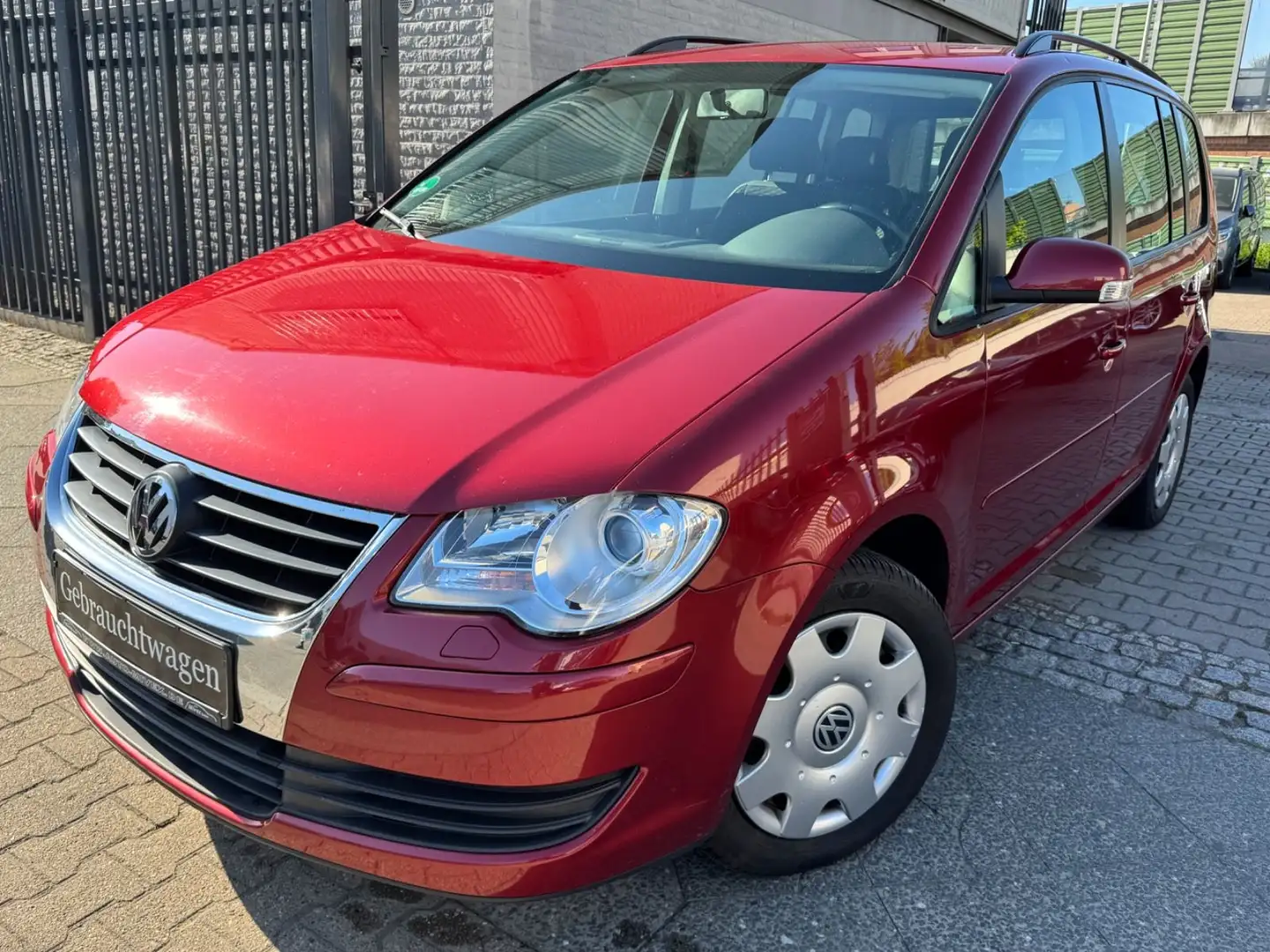 Volkswagen Touran 1,4 TSI Trendline 1.Hand Rot - 2