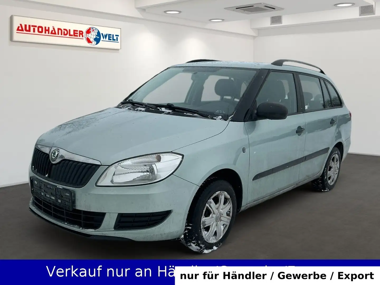 Skoda Fabia Combi 1.2 Cool Edition Grün - 1