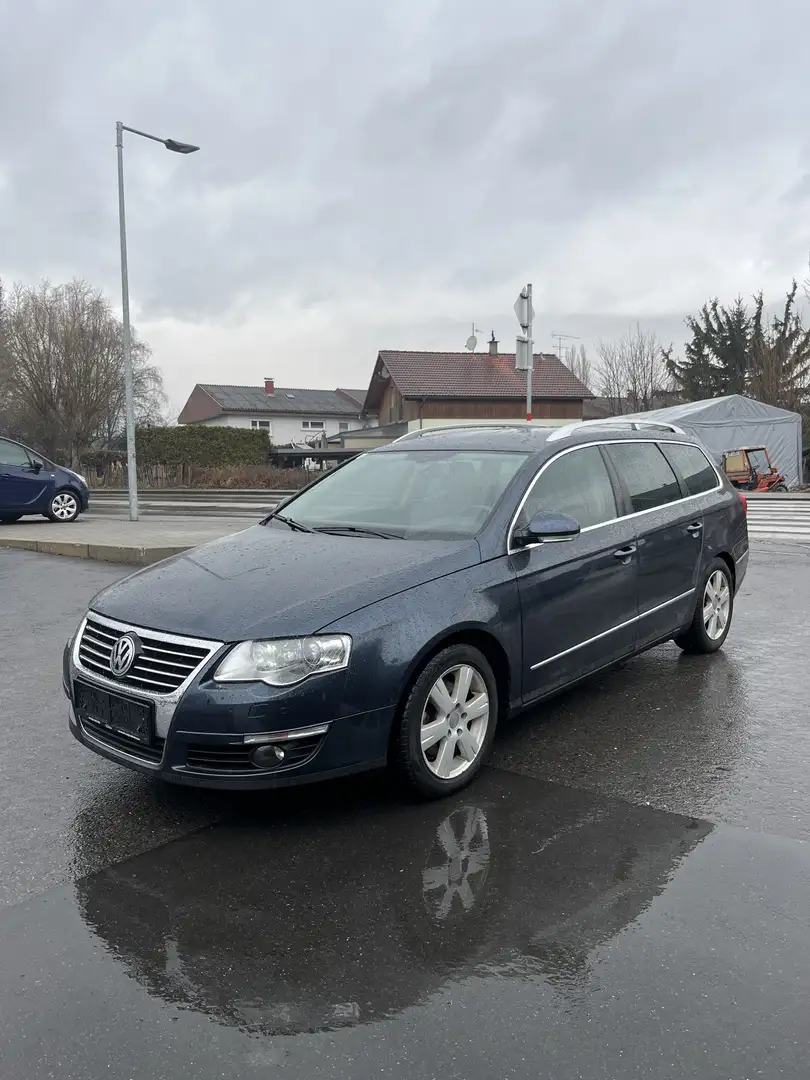 Volkswagen Passat Variant Highline 4Motion Blau - 1