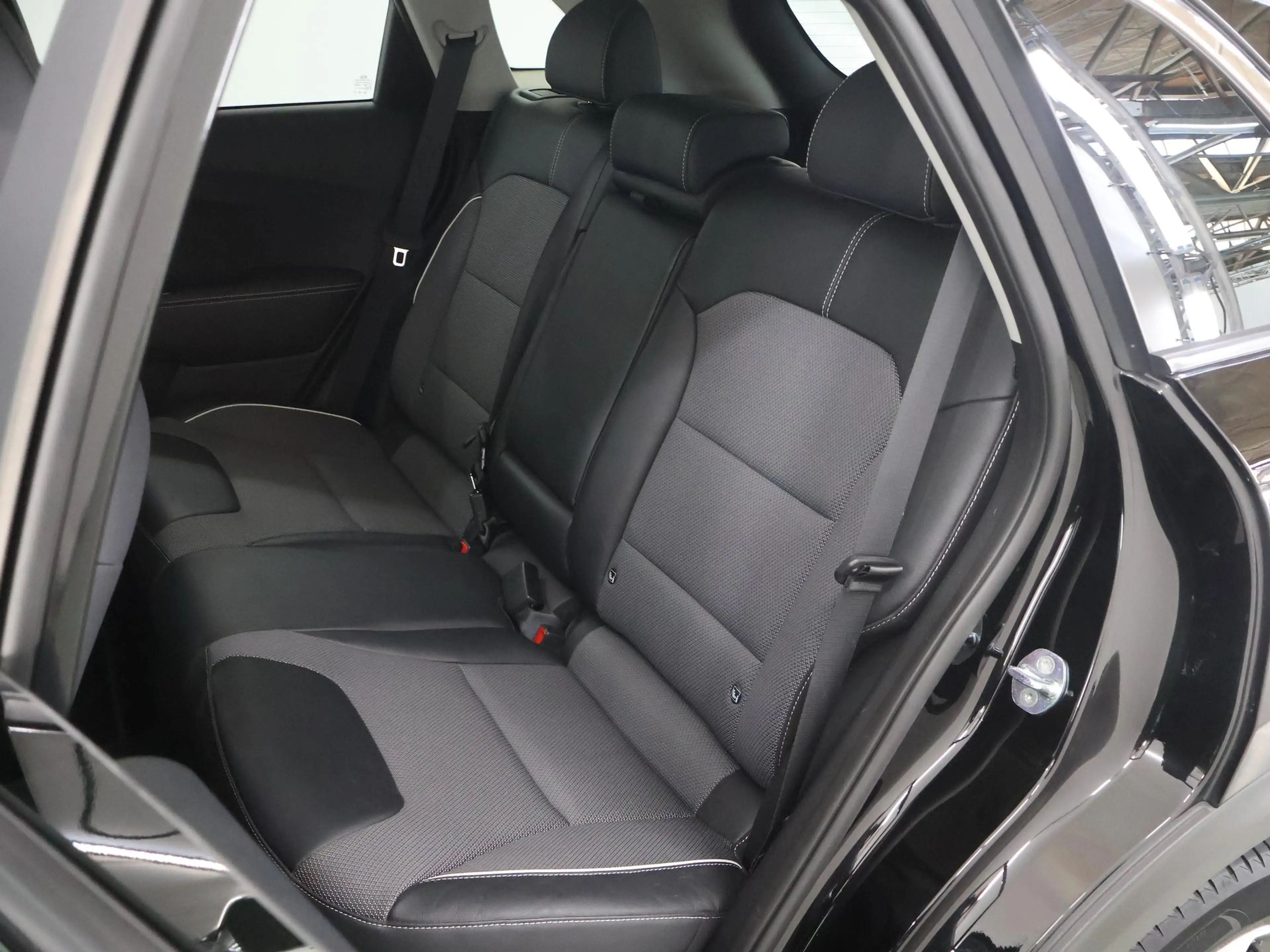 Kia e-Niro DynamicPlusLine 64 kWh | Trekhaak | Schuif/kantel — photo 11