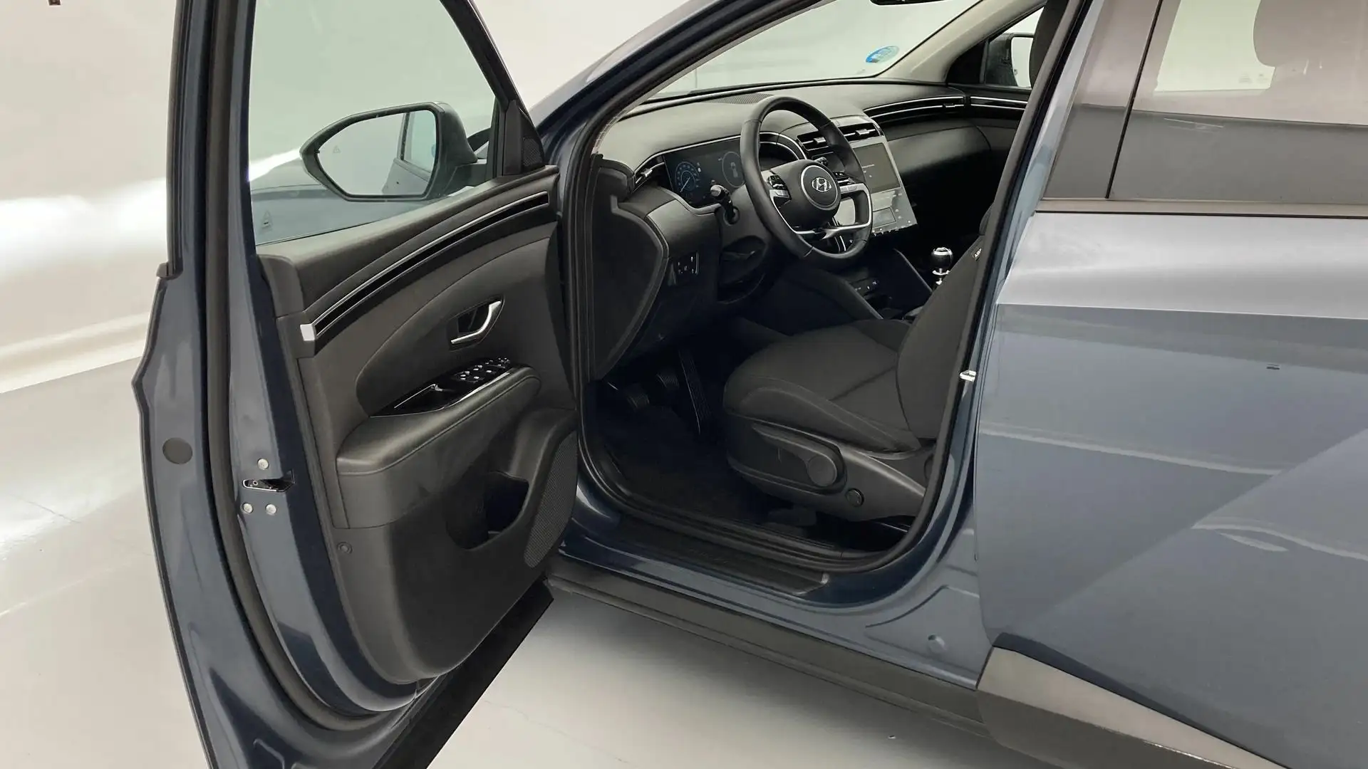 Hyundai TUCSON 1.6 CRDI 48V Tecno Sky 4x2 DT Blauw - 2