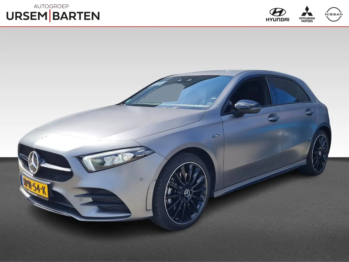 Mercedes-Benz A 250 e Premium  | widescreen | 19"AMG velgen | sfeerver Grijs - 1