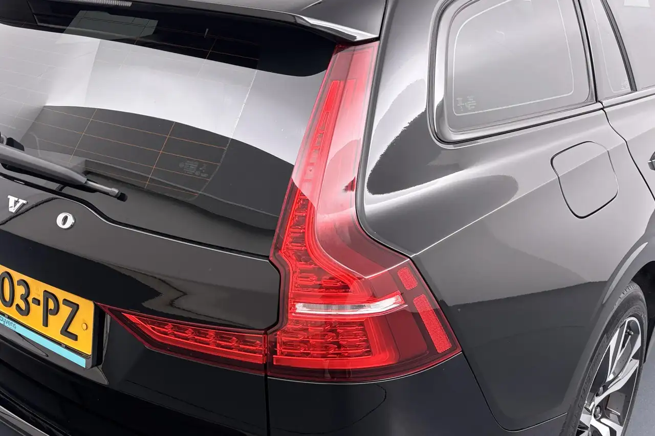 Volvo V60 2.0 B3 Plus Dark – Scandinavisch design met karakt, миниатюра 16