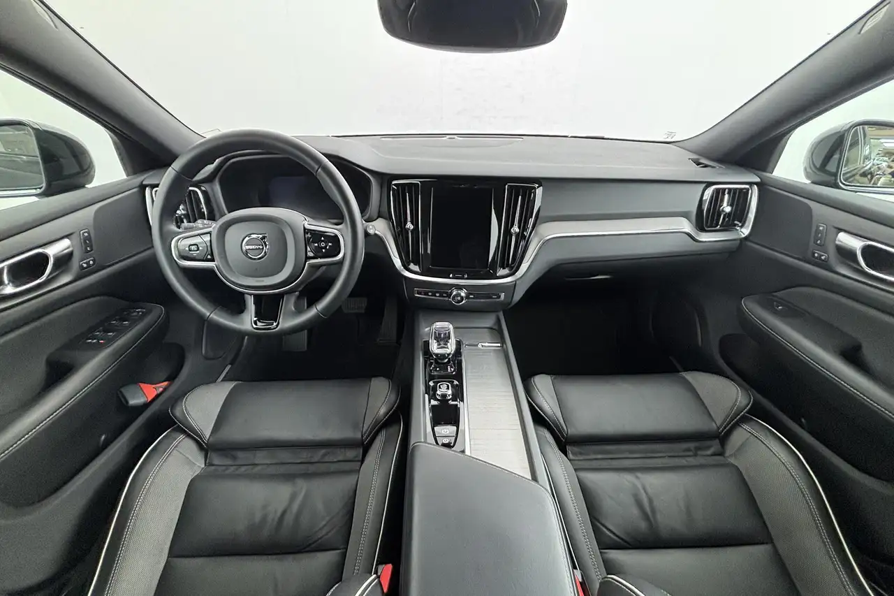 Volvo V60 2.0 B3 Plus Dark – Scandinavisch design met karakt, миниатюра 9