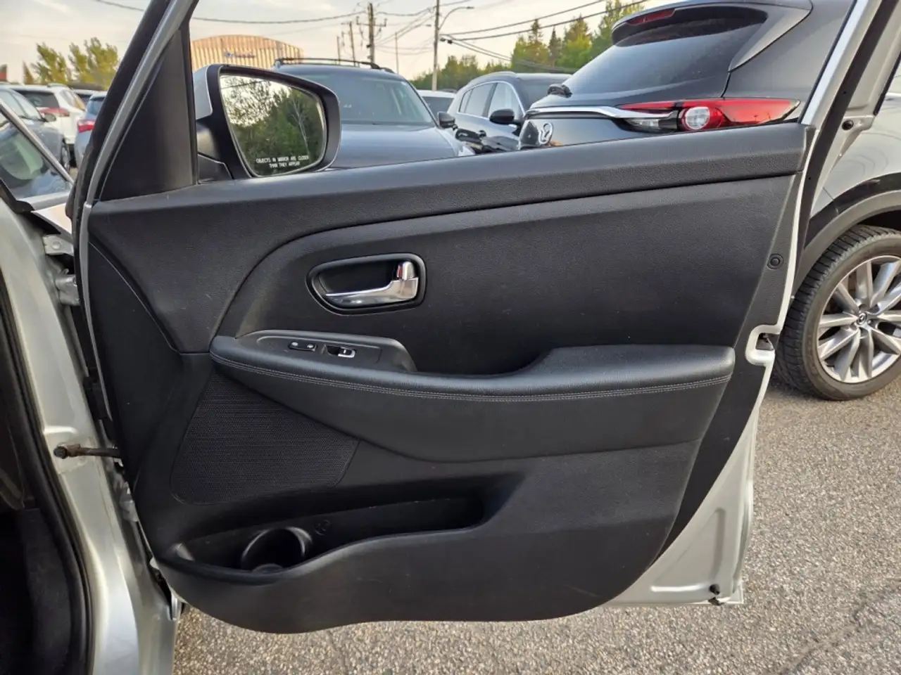 Kia Rondo снимка Kia Rondo