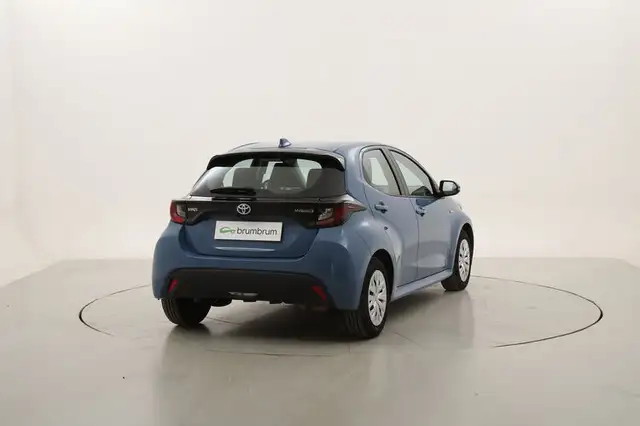 Toyota Yaris view 5