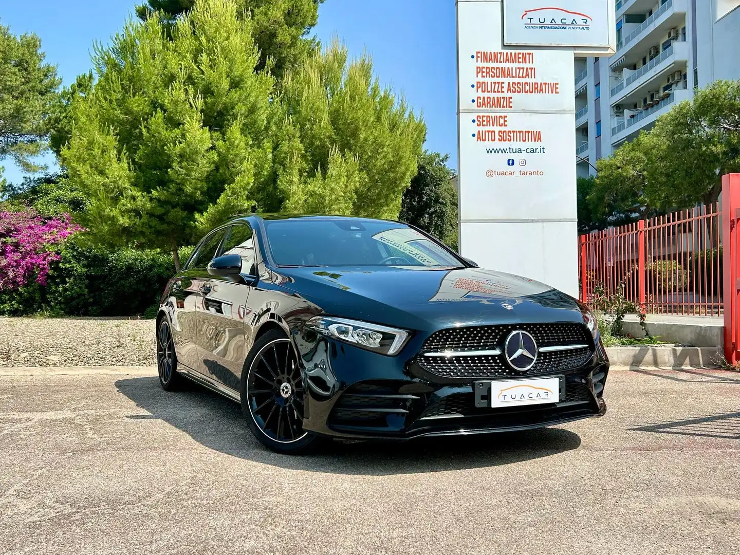 Mercedes-Benz A 180 D Premium Night Edition Noir - 2