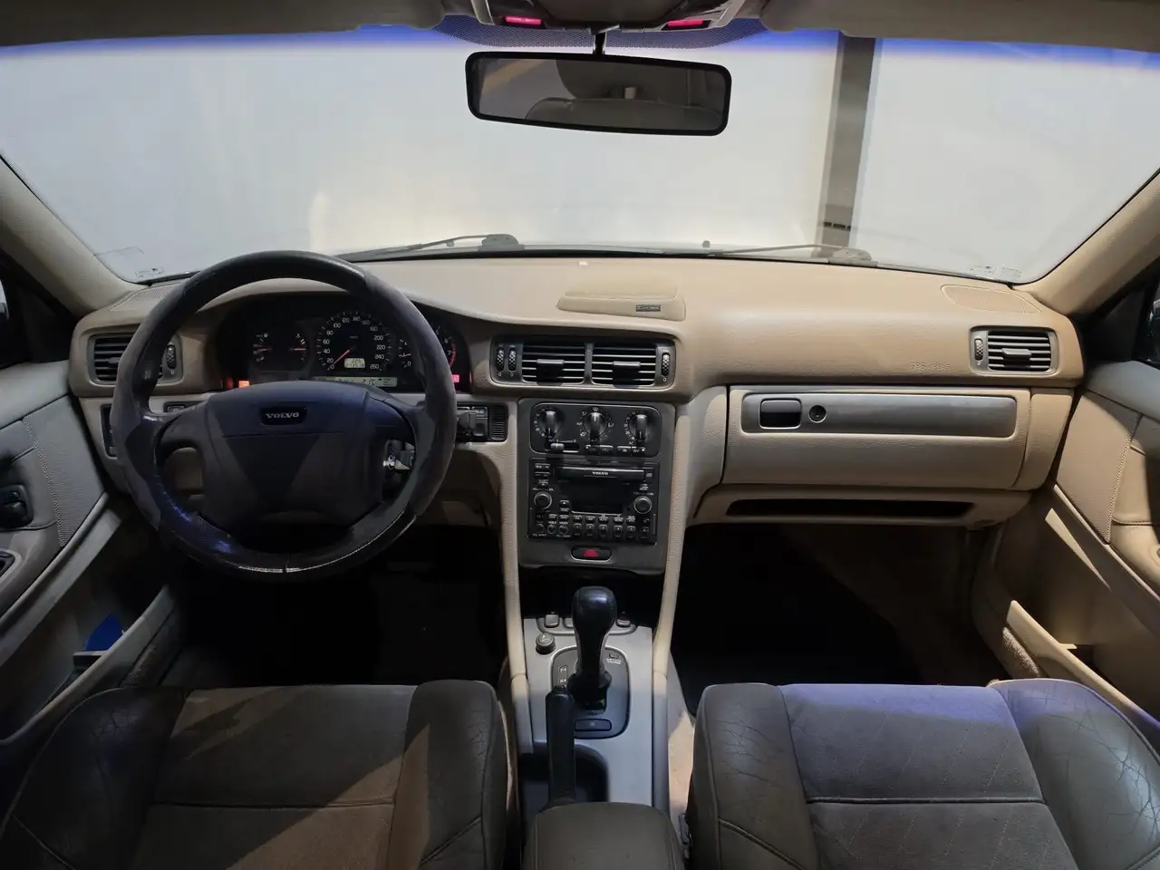 Volvo V70 2.4 R AWD, foto 6