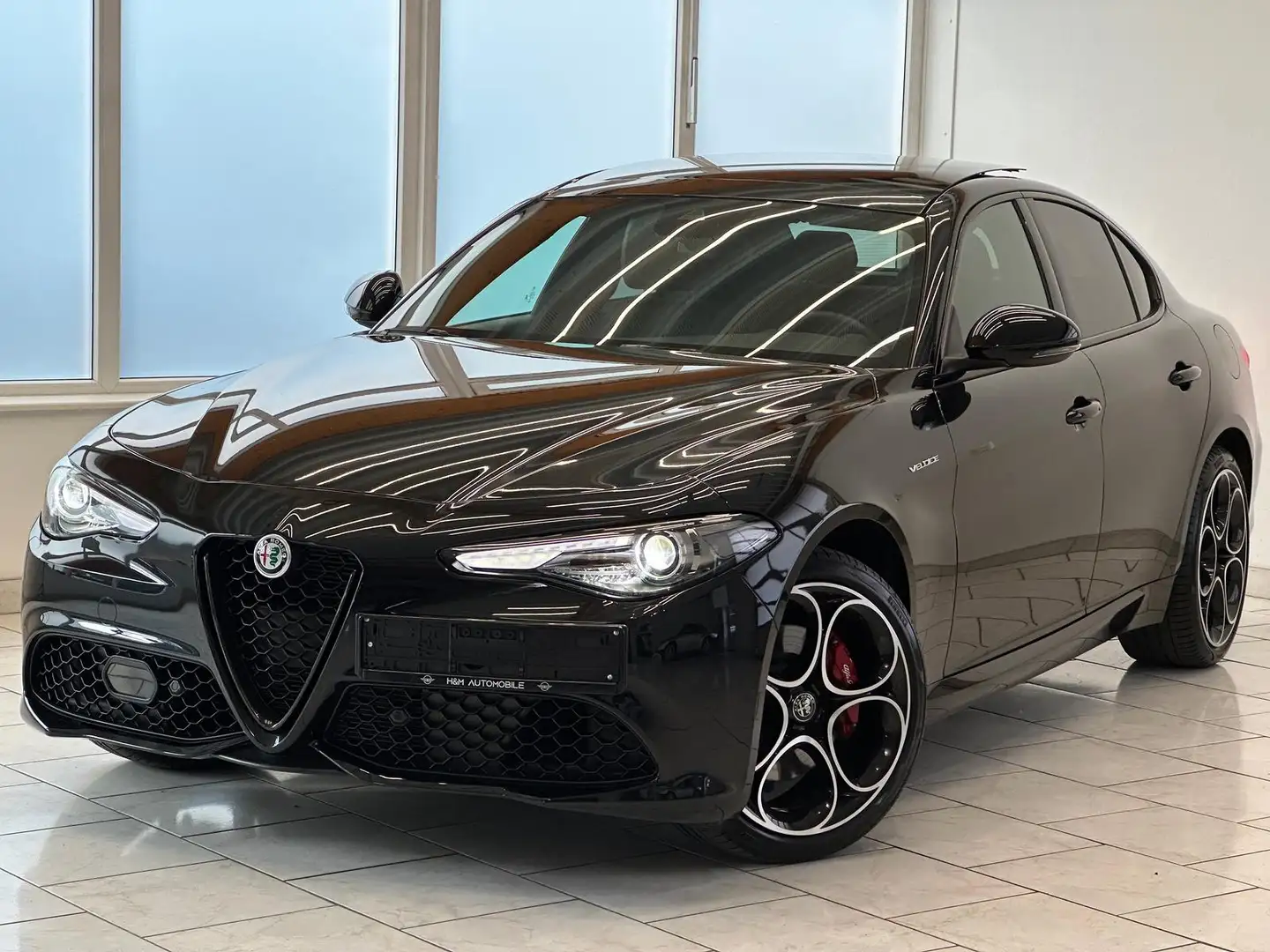 Alfa Romeo Giulia Veloce Q4 - Pano/CarPlay/ACC/HK Black - 1