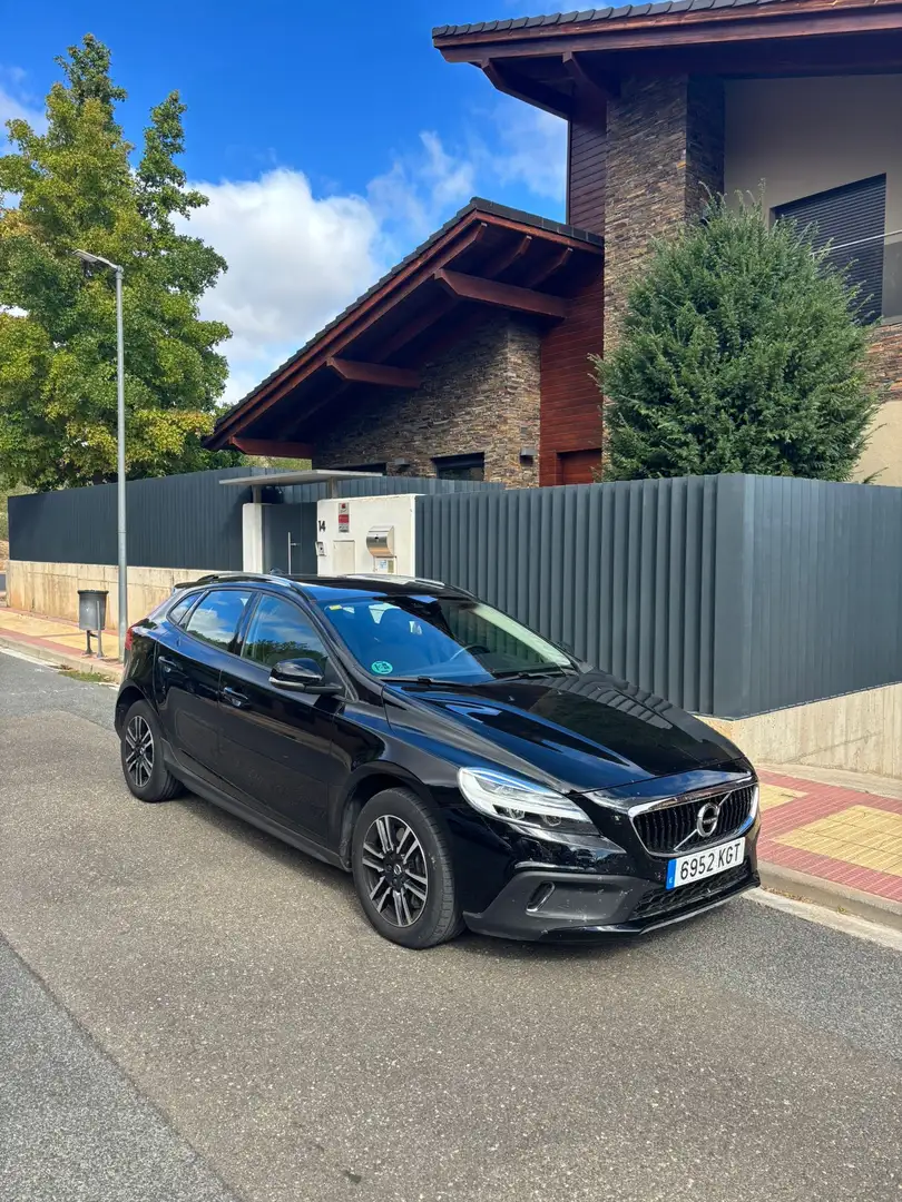 Volvo V40 Cross Country T3 Plus - 1