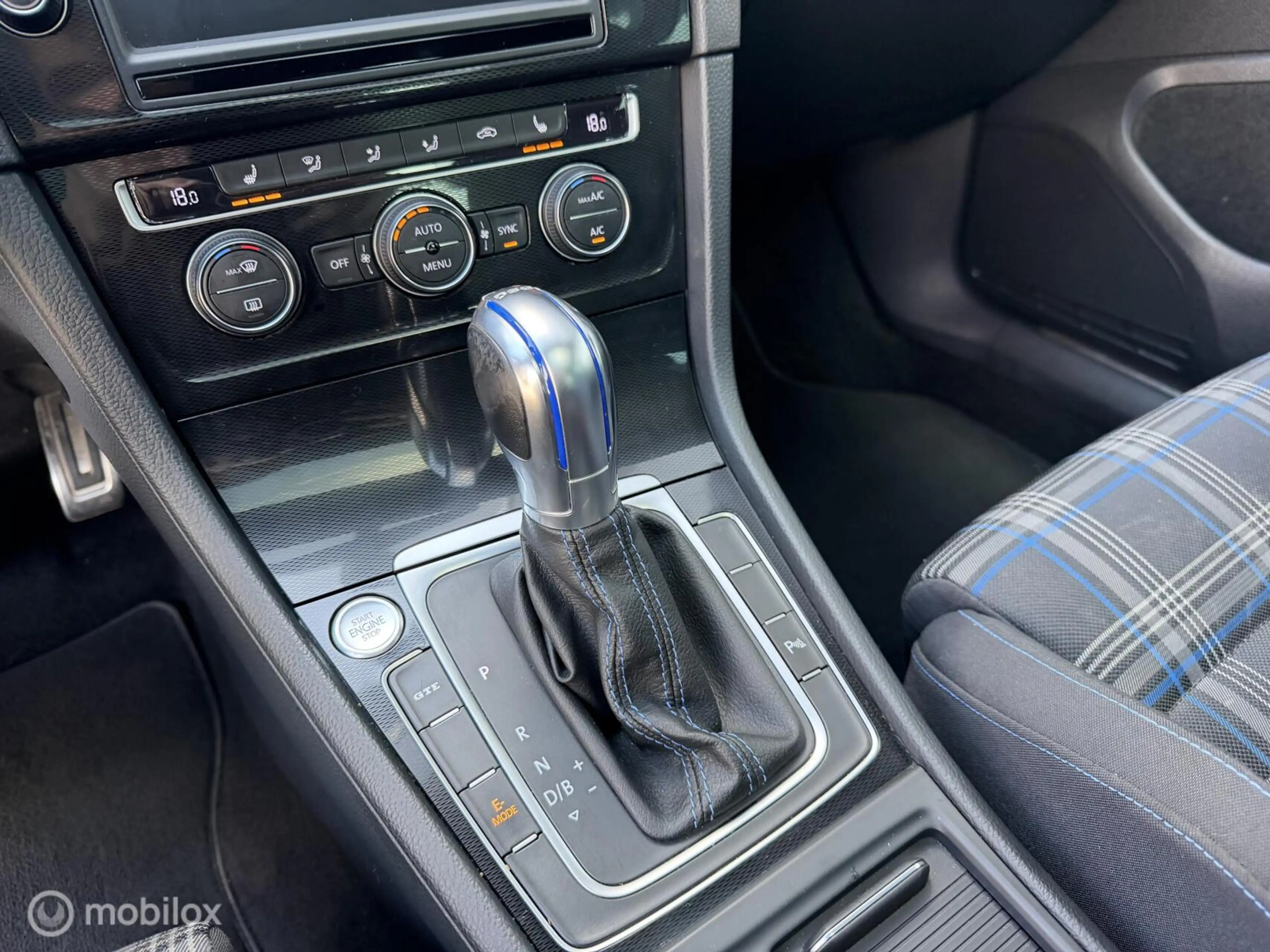 Volkswagen Golf GTE 1.4 TSI DSG|PANO|ADAPTIVE|KEYLESS|VOL — photo 14
