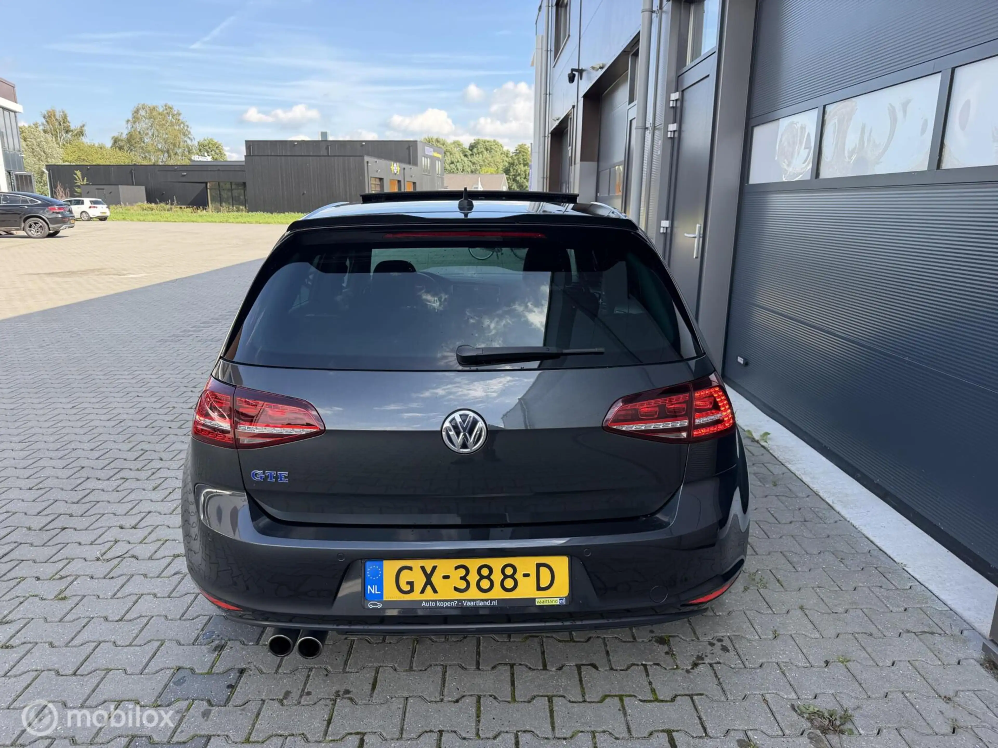 Volkswagen Golf GTE 1.4 TSI DSG|PANO|ADAPTIVE|KEYLESS|VOL — photo 3