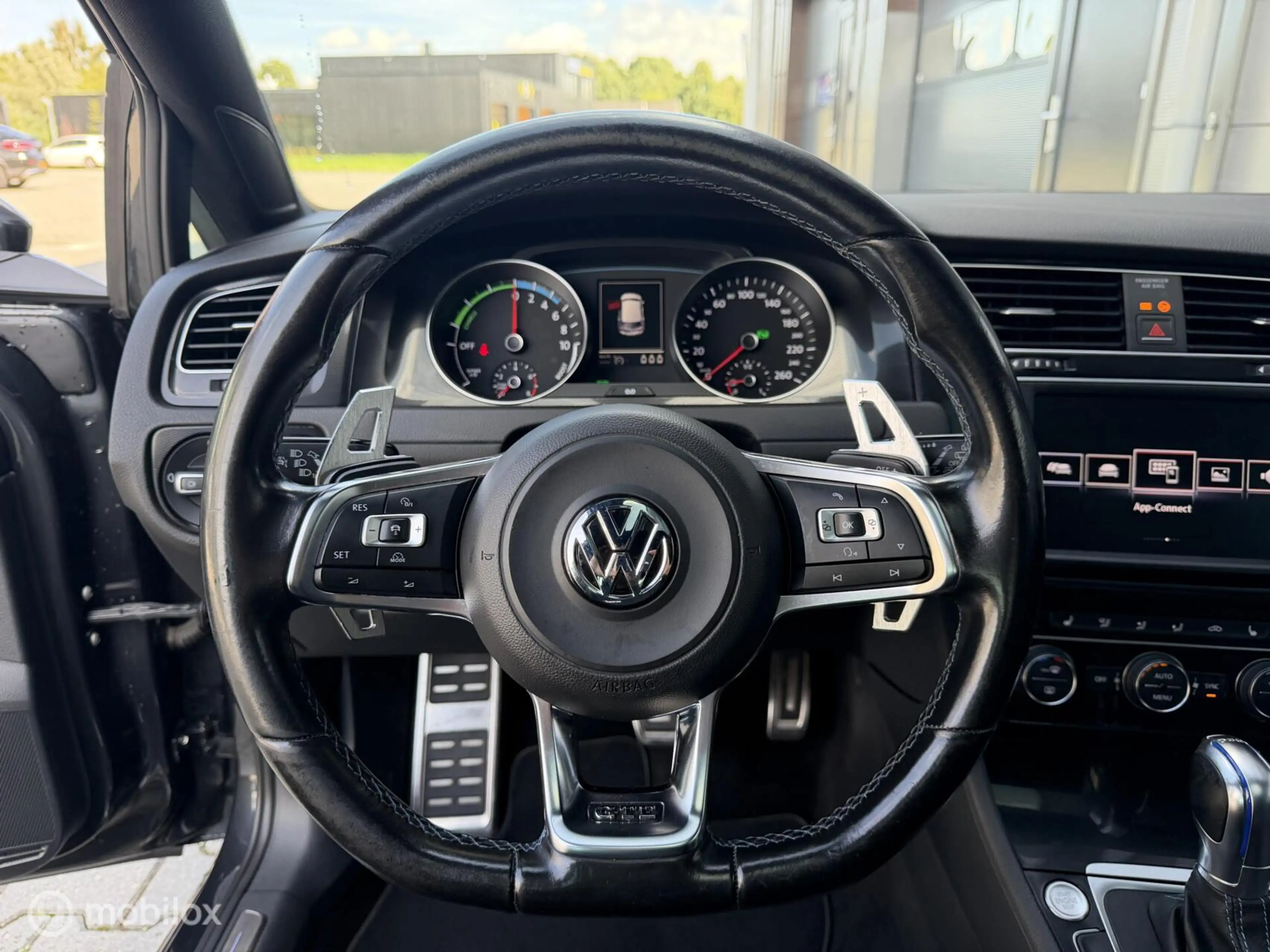 Volkswagen Golf GTE 1.4 TSI DSG|PANO|ADAPTIVE|KEYLESS|VOL — photo 9