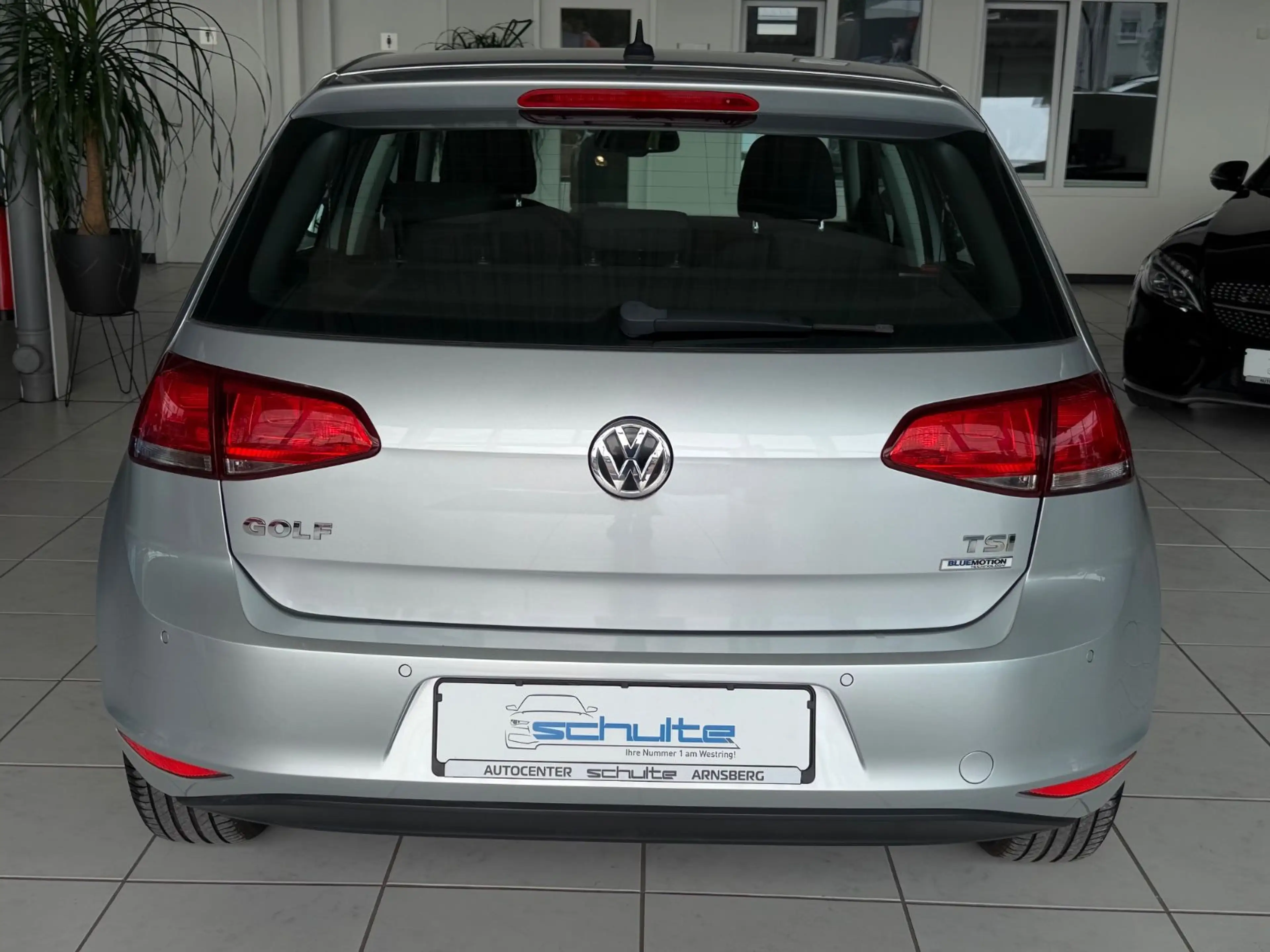 Volkswagen Golf VII Trendline PDC**Navi*Sitzheizung*BT — photo 7
