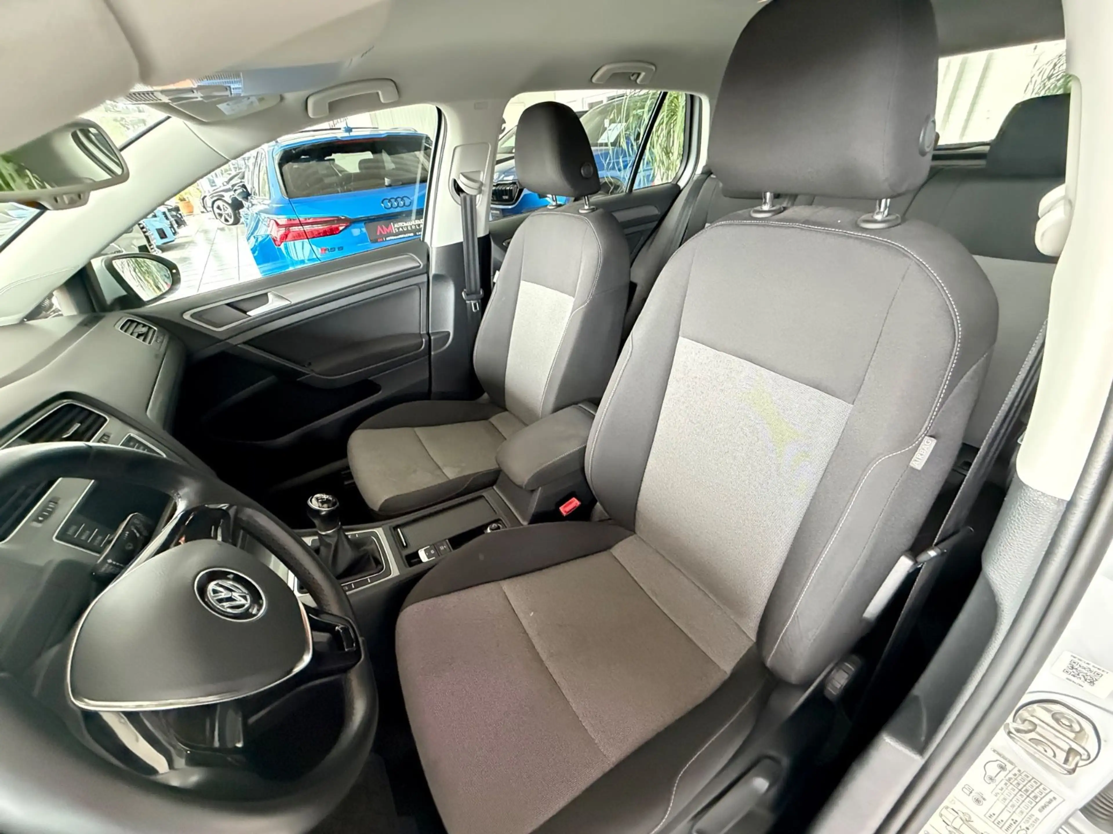 Volkswagen Golf VII Trendline PDC**Navi*Sitzheizung*BT — photo 13