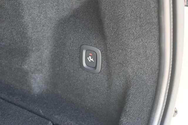 Volvo XC60 view 7