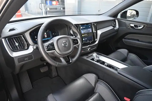 Volvo XC60 view 10