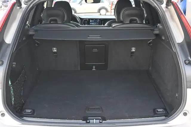 Volvo XC60 view 6