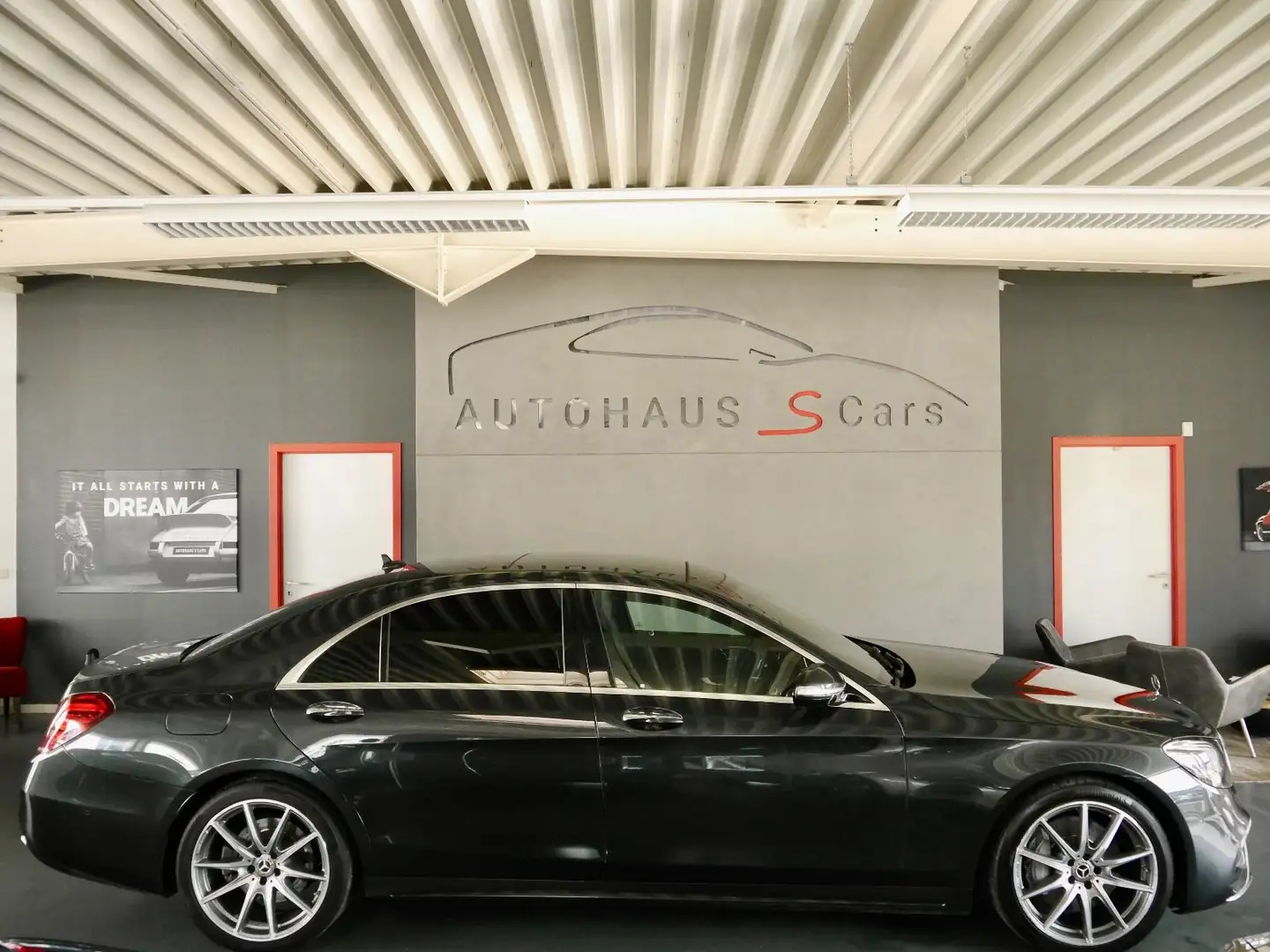 Mercedes-Benz S 350 d 4Matic L AMG P.*Pano*ACC*Luft* Noir - 2