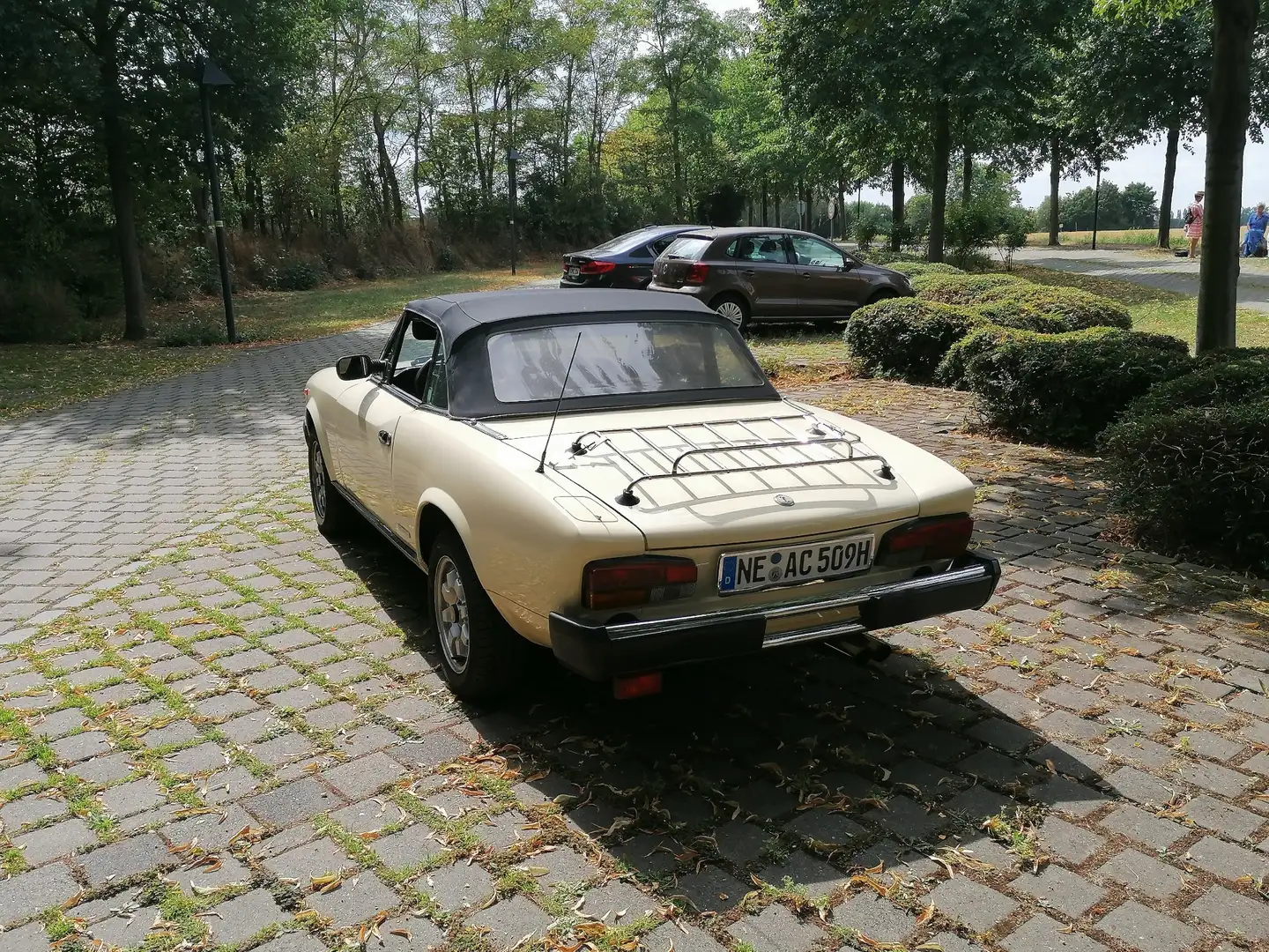 Fiat Pininfarina Spider i.e. Beige - 2