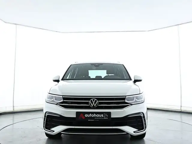Volkswagen Tiguan view 2