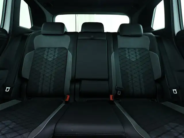 Volkswagen Tiguan view 15