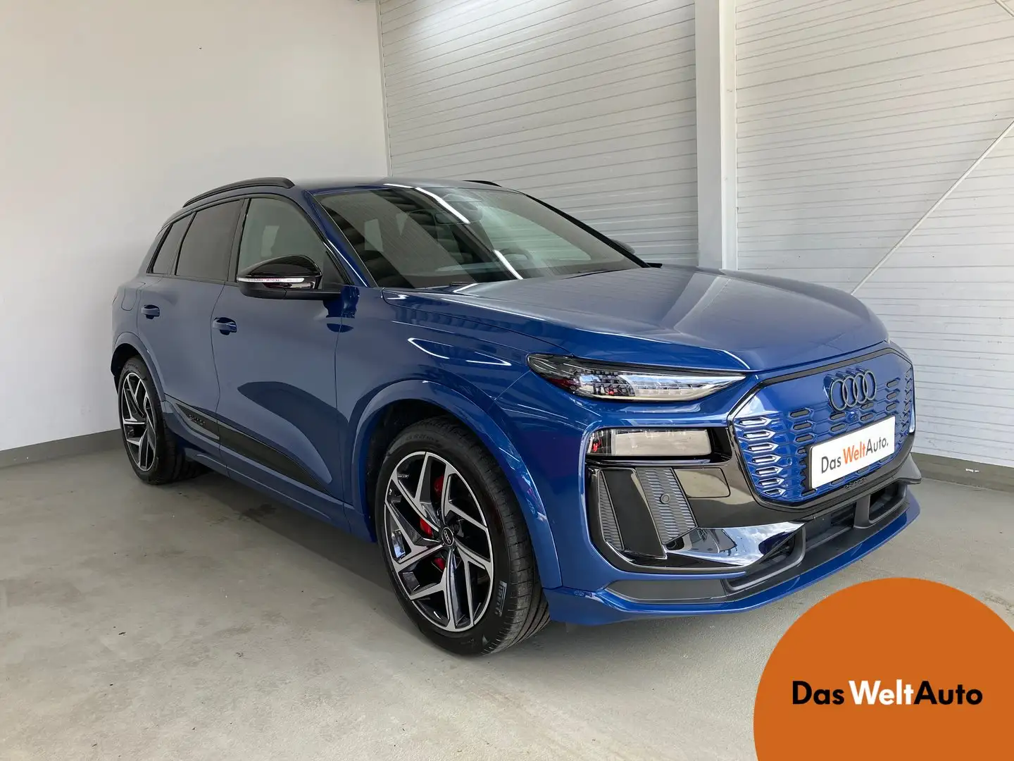 Audi Q6 e-tron quattro business Blau - 1
