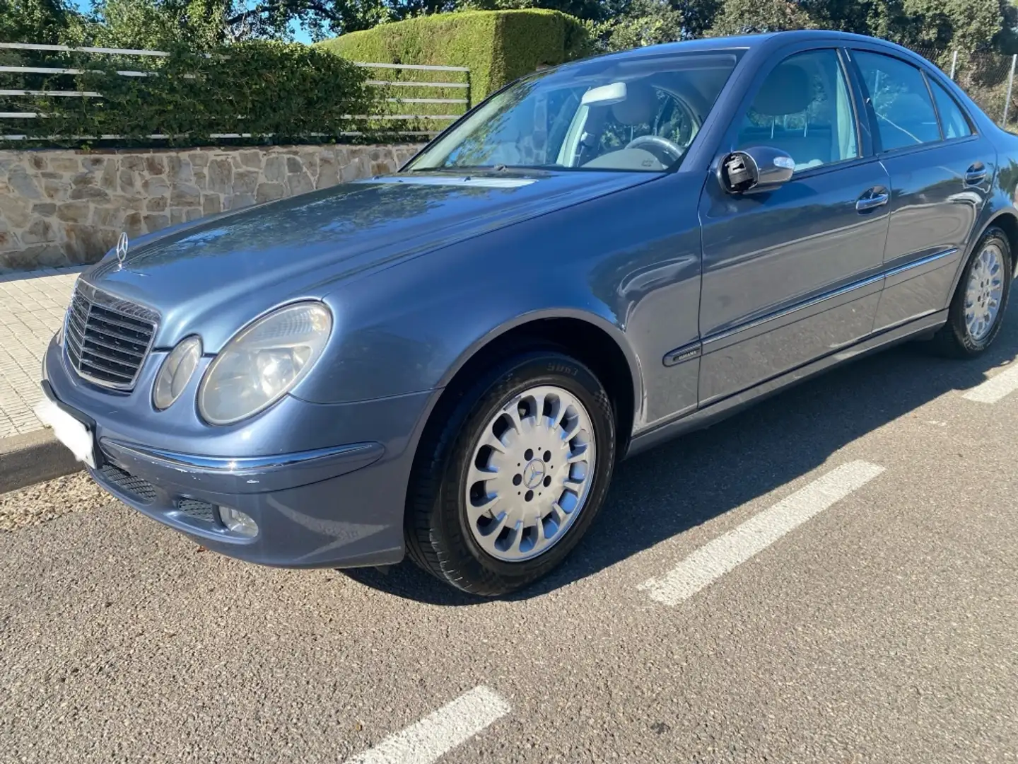 Mercedes-Benz E 320 4M Azul - 1
