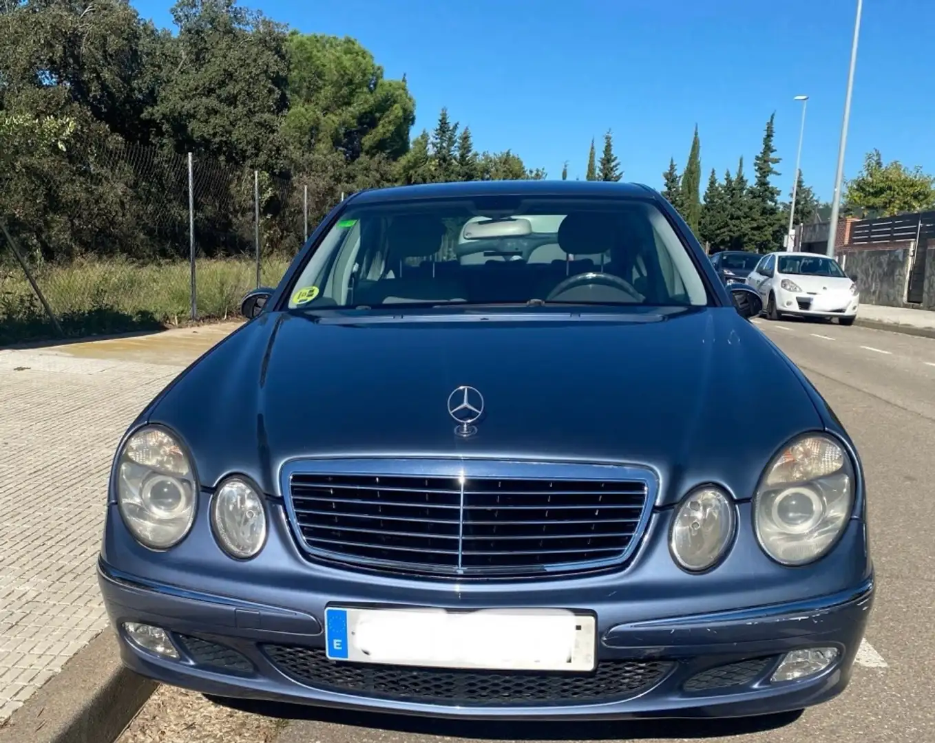 Mercedes-Benz E 320 4M Azul - 2