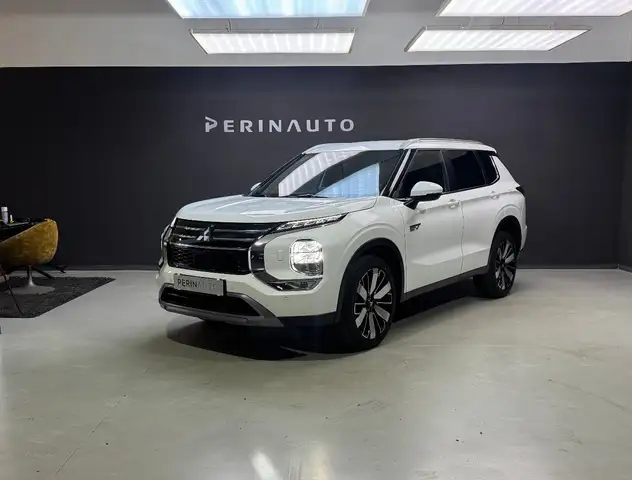 Mitsubishi Outlander 2.4 phev Intense con 8 Anni di Garanzia