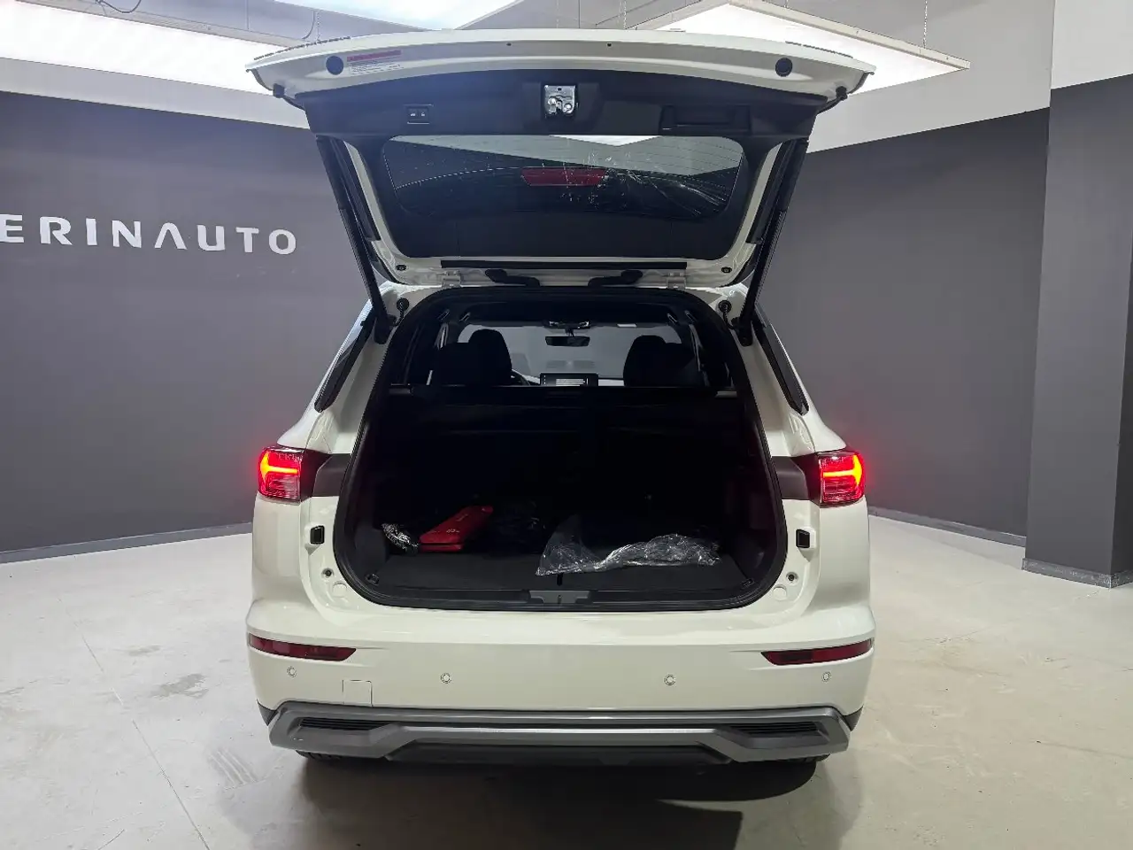 Mitsubishi Outlander 2026 — фото 11