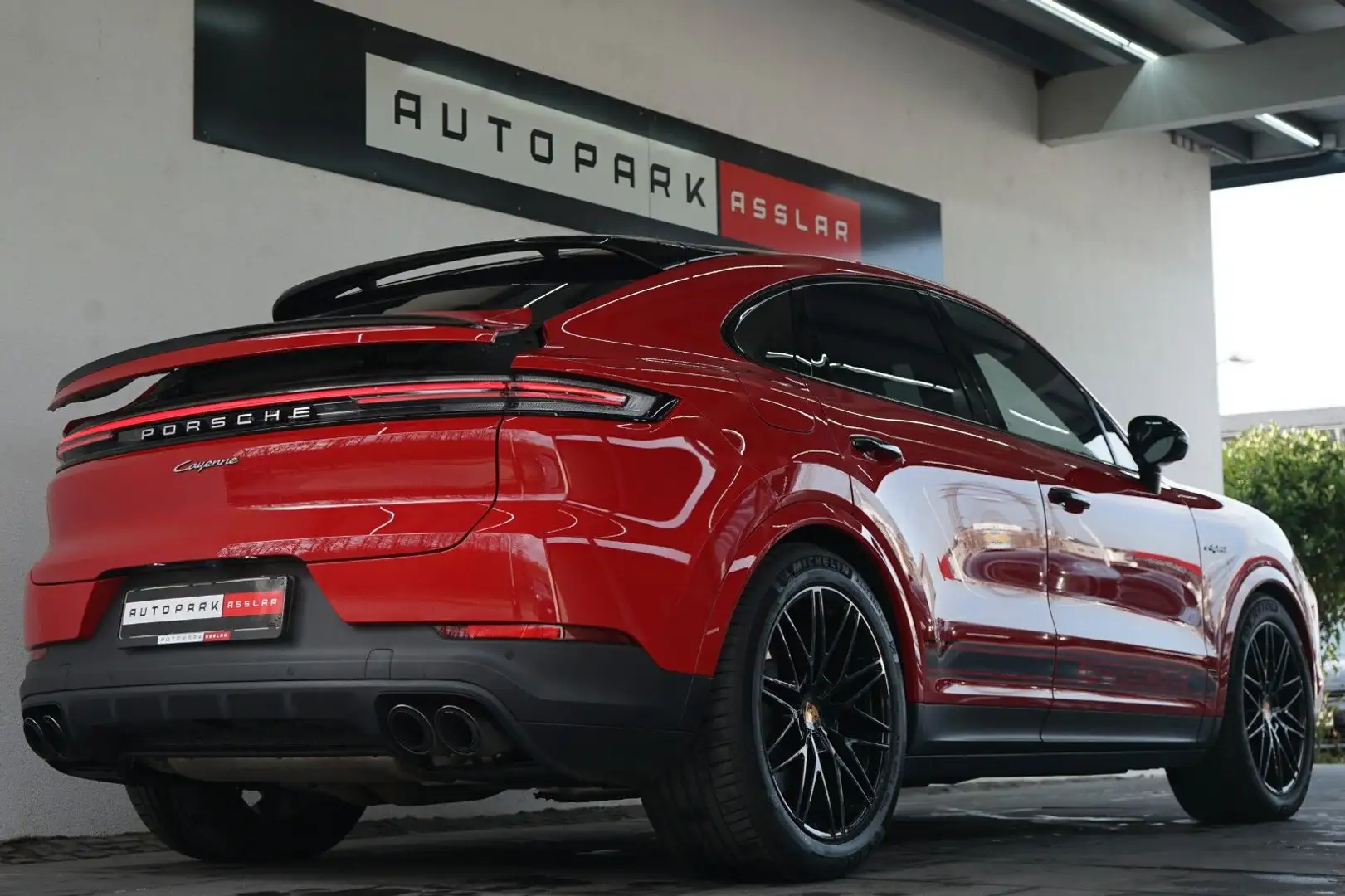 Porsche Cayenne Coupe E-Hybrid/P-Display/SpAbgas/HAL/AHK Rot - 2