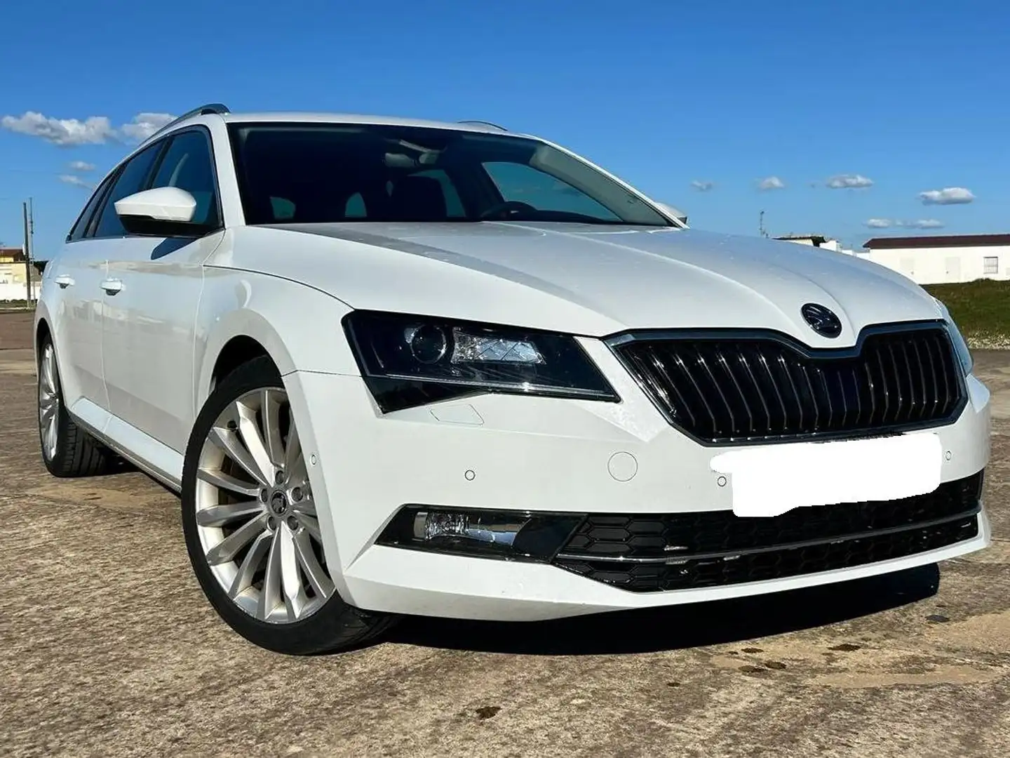 Skoda Superb Bianco - 1