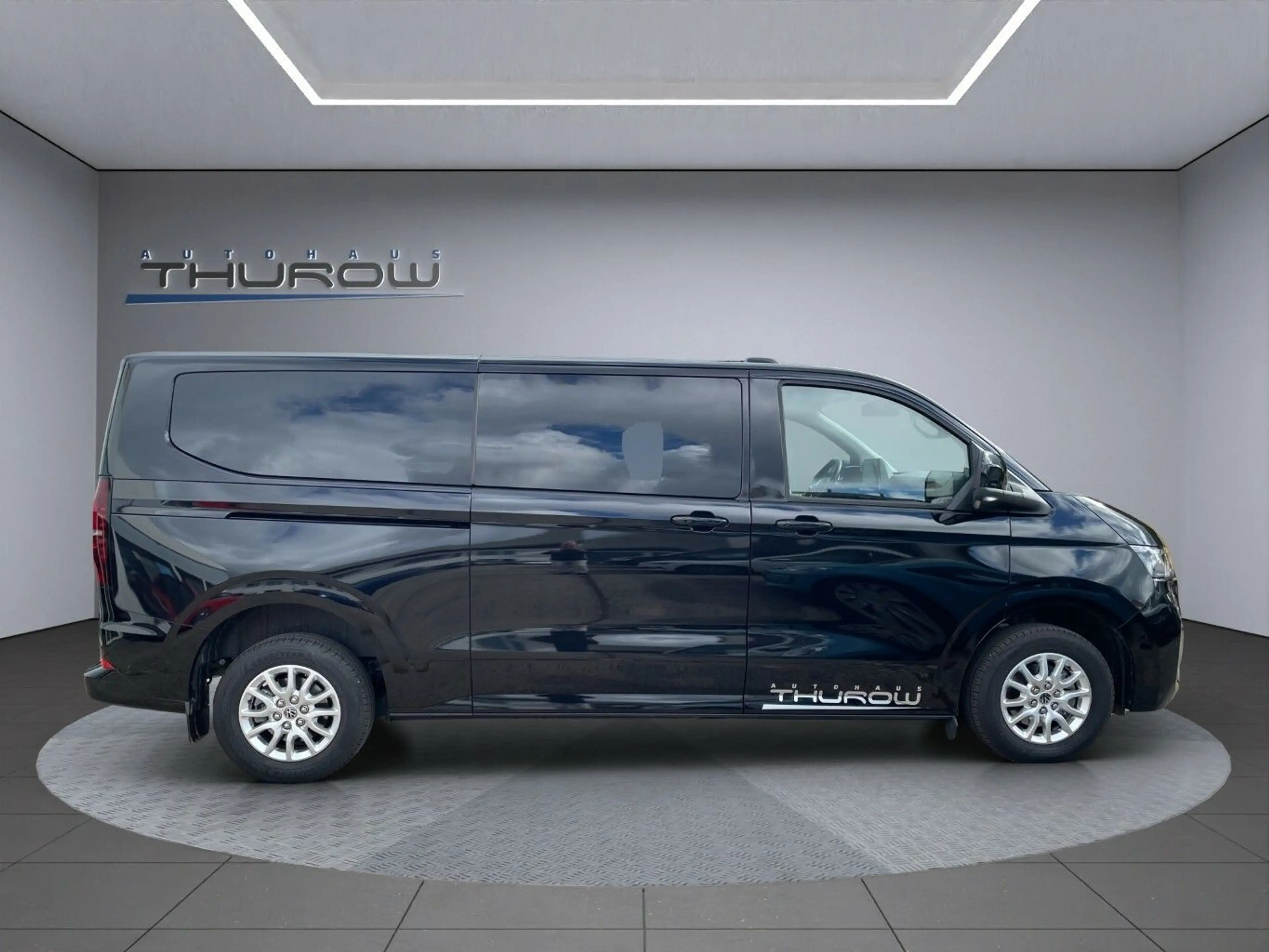 Volkswagen T7 Caravelle 2.0 TDI Life LR AHK LED 8 Sitzer — photo 6