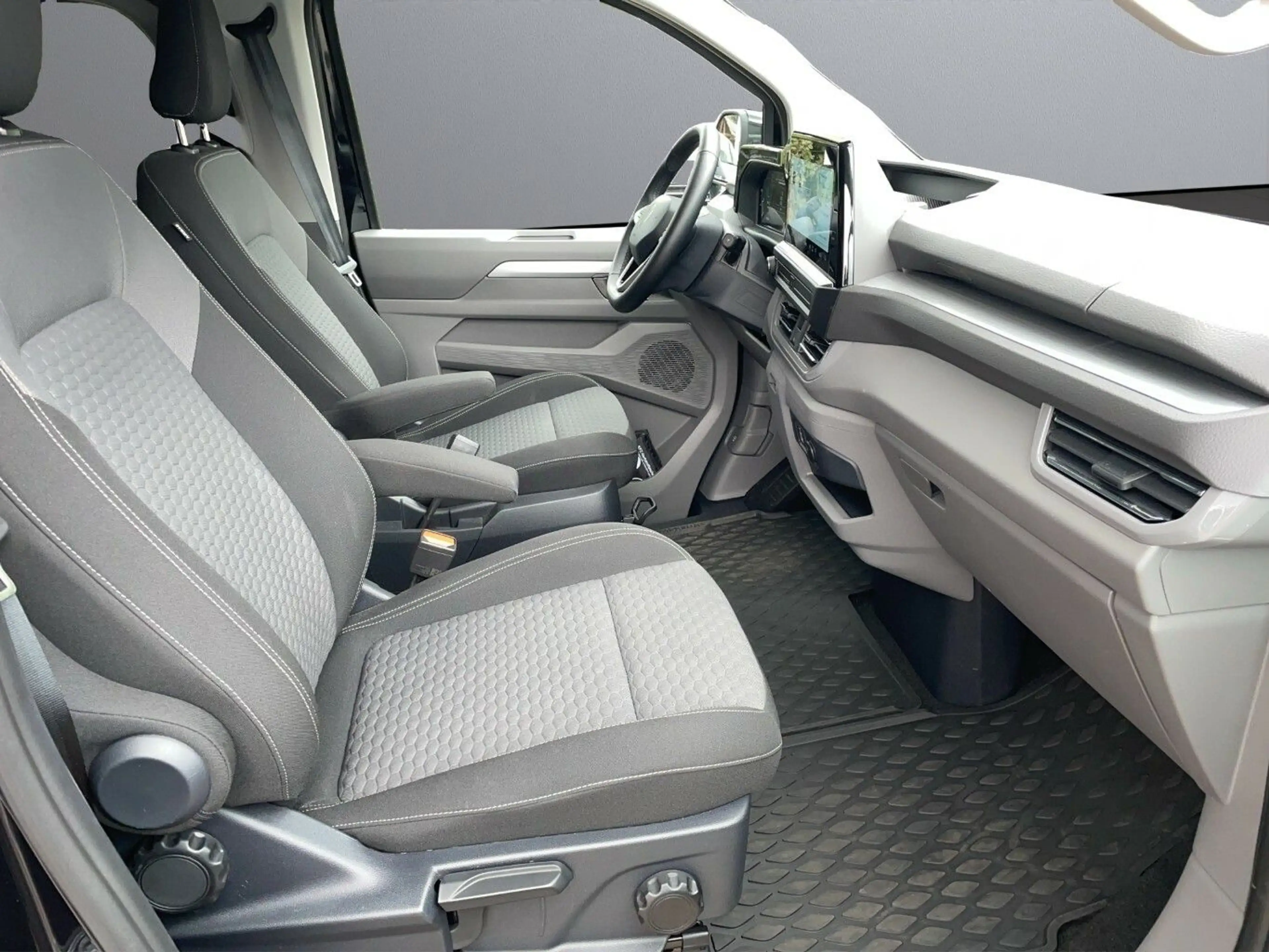 Volkswagen T7 Caravelle 2.0 TDI Life LR AHK LED 8 Sitzer — photo 13