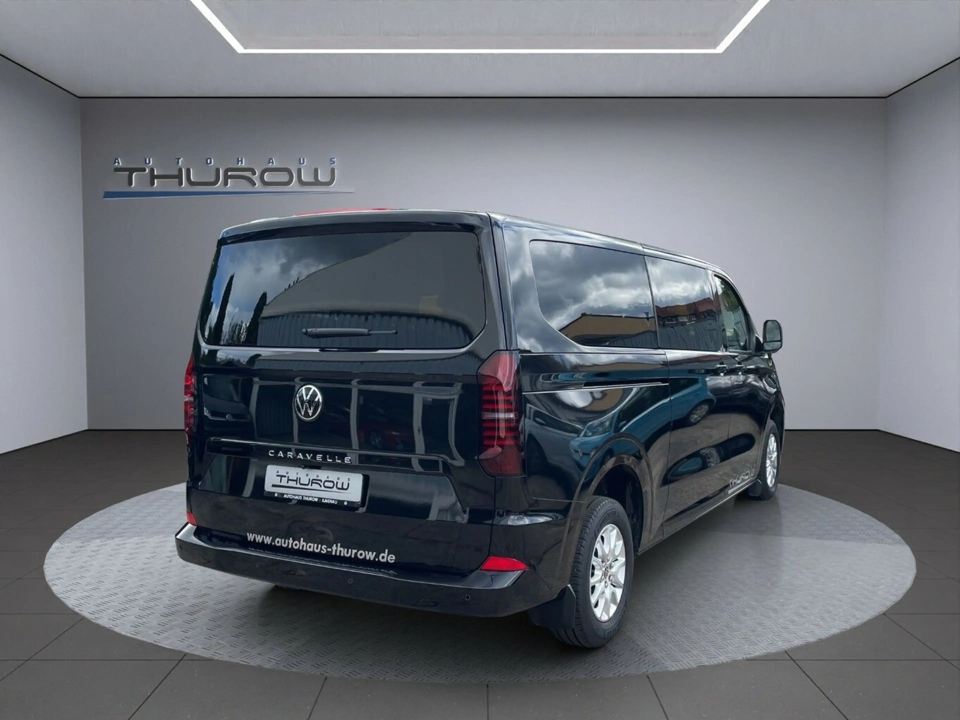 Volkswagen T7 Caravelle 2.0 TDI Life LR AHK LED 8 Sitzer — photo 5