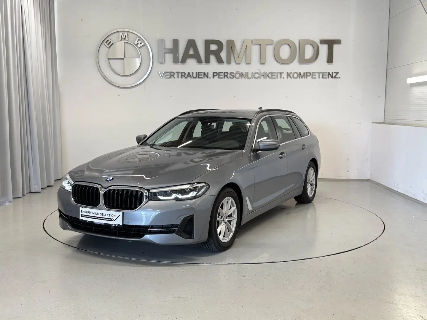 BMW 520 d xDrive Grau - 2