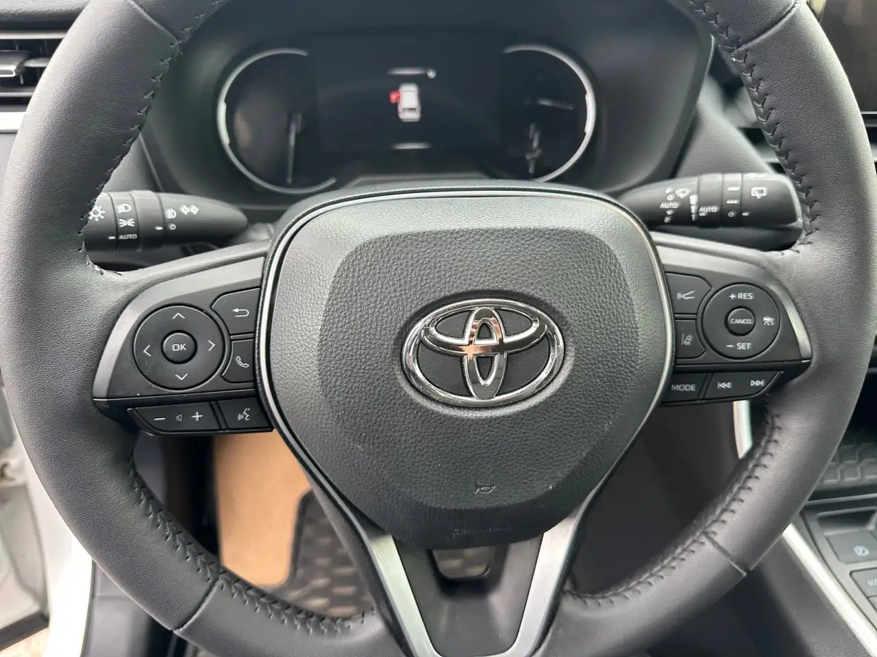 Toyota RAV 4 снимка Toyota RAV 4