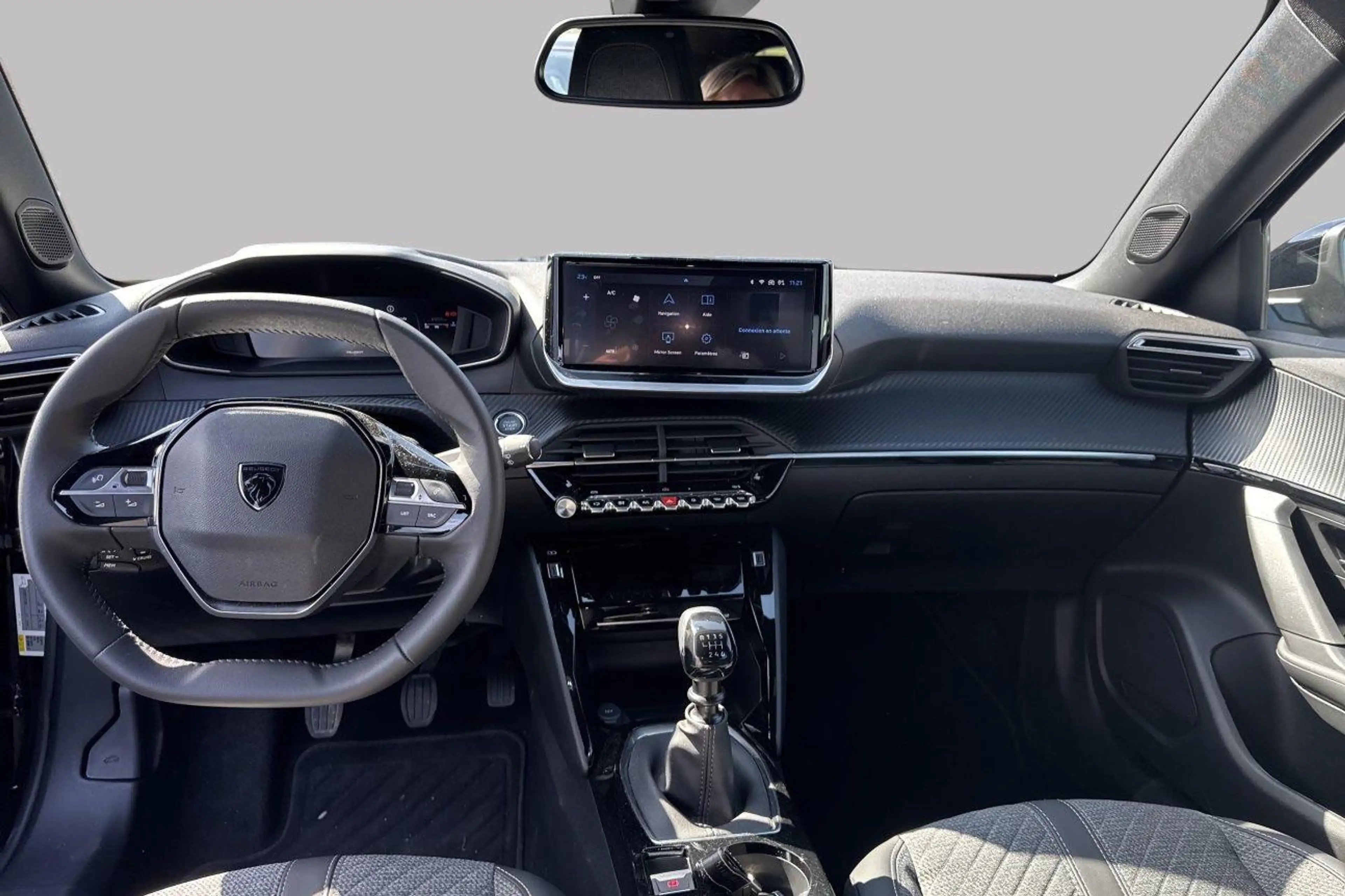Peugeot 2008 Allure — photo 11