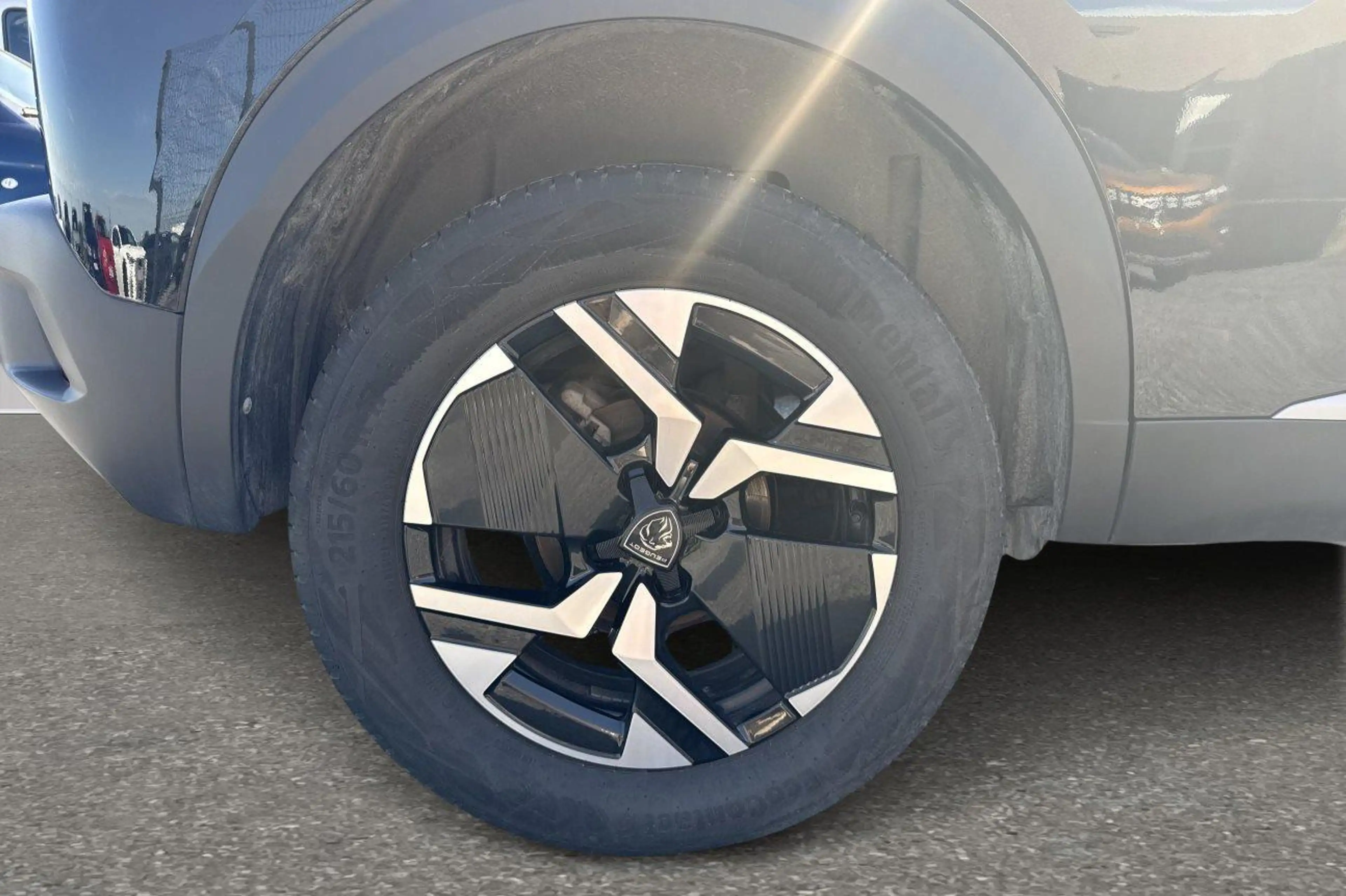Peugeot 2008 Allure — photo 20