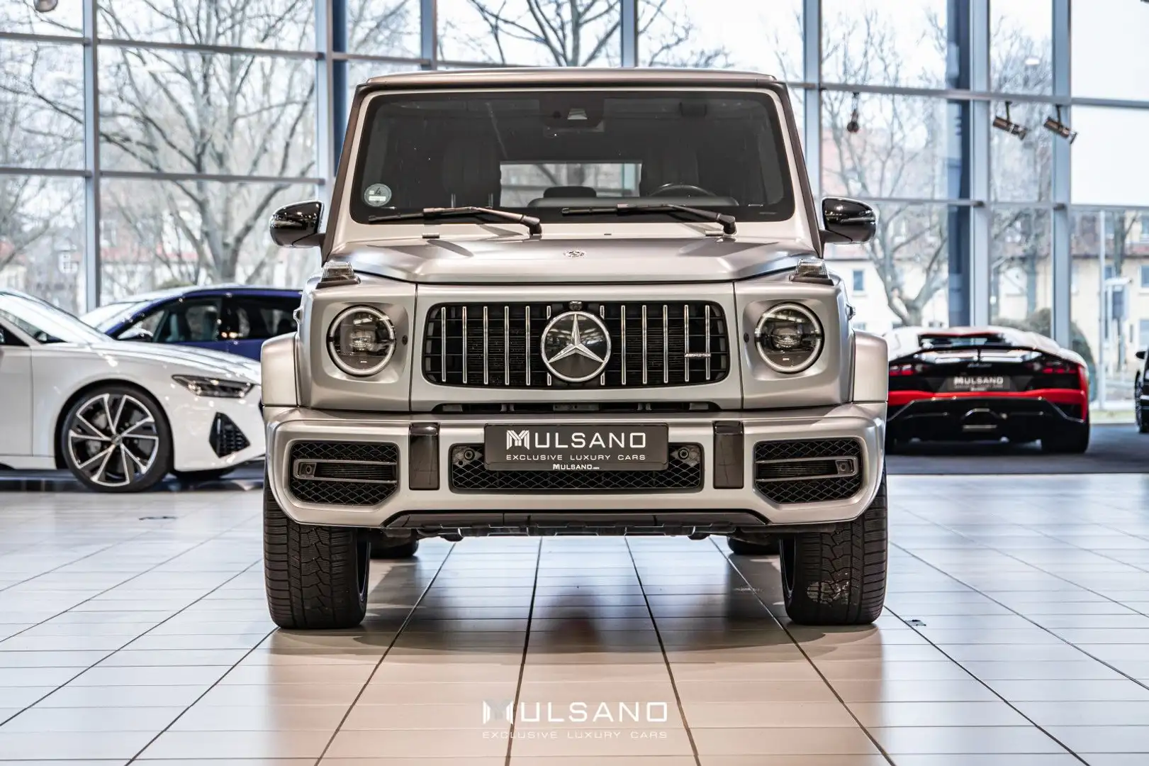 Mercedes-Benz G 63 AMG MAGNO DESIGNO NIGHT CARBON PACK DRIVERS Gris - 2