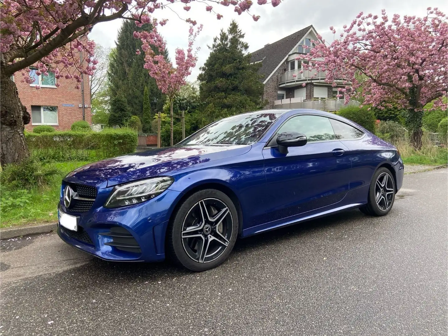 Mercedes-Benz C 300 d Coupe 9G-TRONIC AMG Line Blue - 1