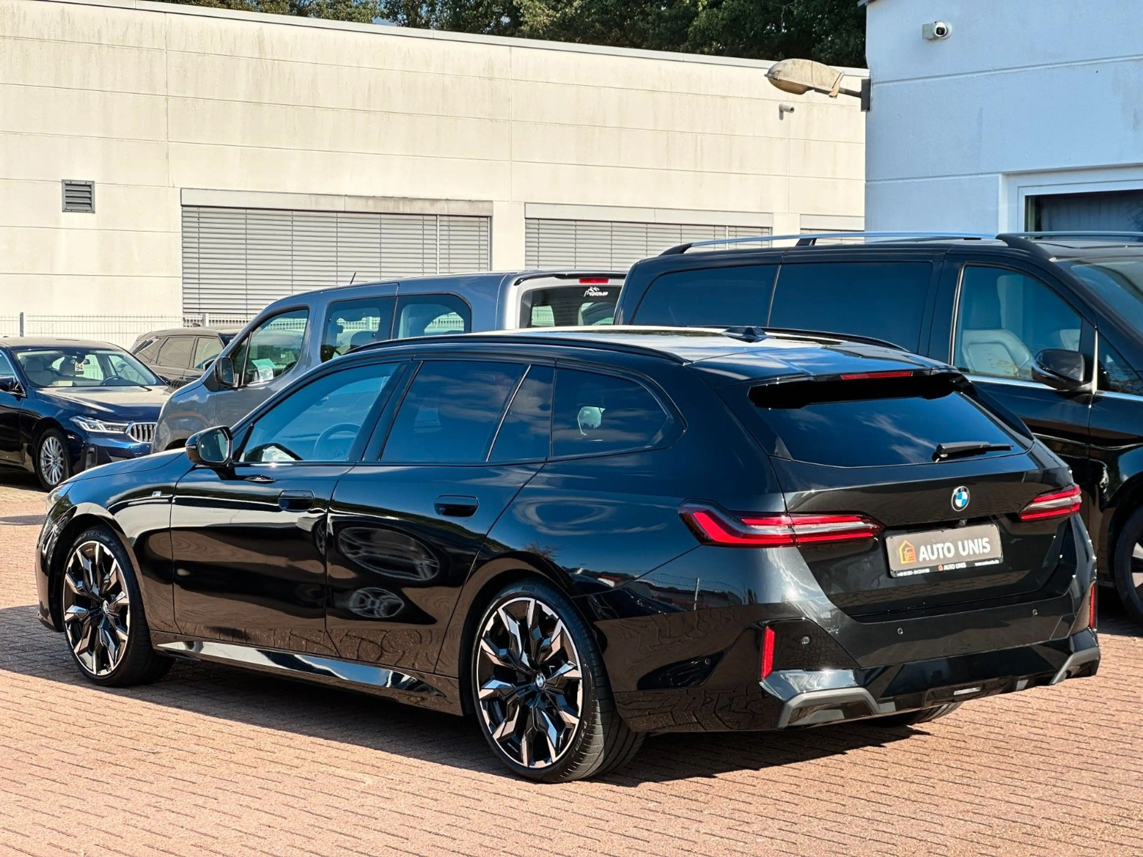 BMW 540 d Touring xDrive M Sport PRO Hud Cam Shadow — photo 4