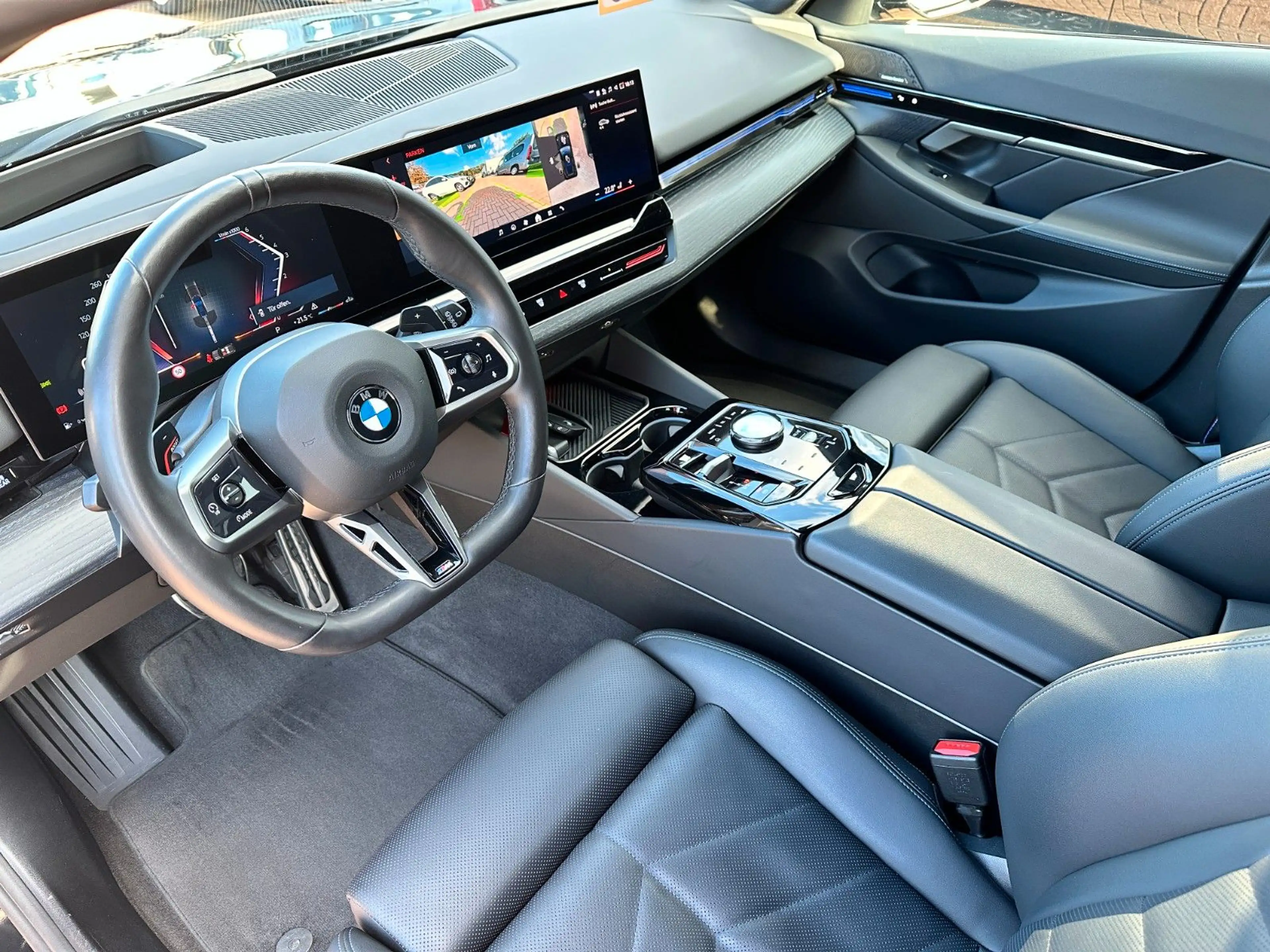 BMW 540 d Touring xDrive M Sport PRO Hud Cam Shadow — photo 12
