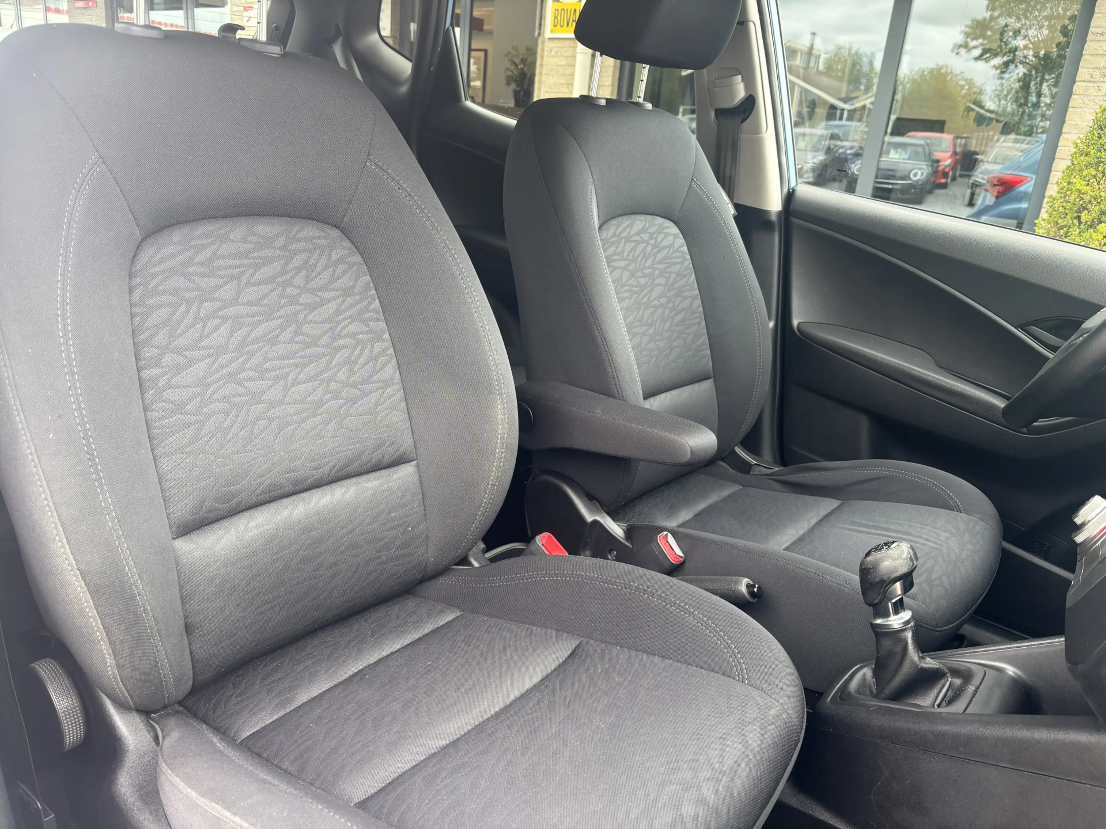 Hyundai iX20 1.6i i-Vision Airco / Audio / Trekhaak — photo 19