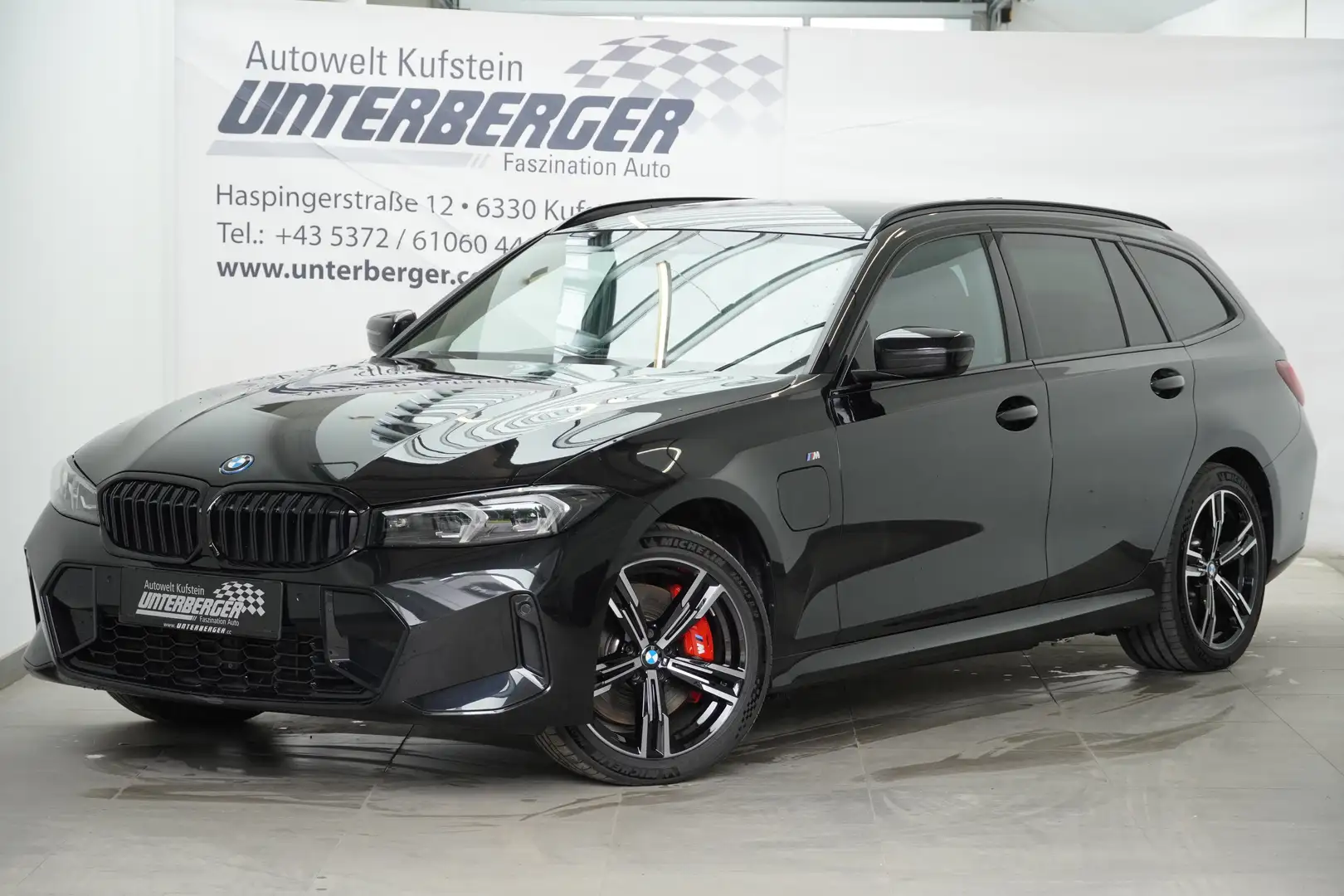 BMW 330 e xDrive Touring M Sportpaket HiFi DAB LED Schwarz - 2