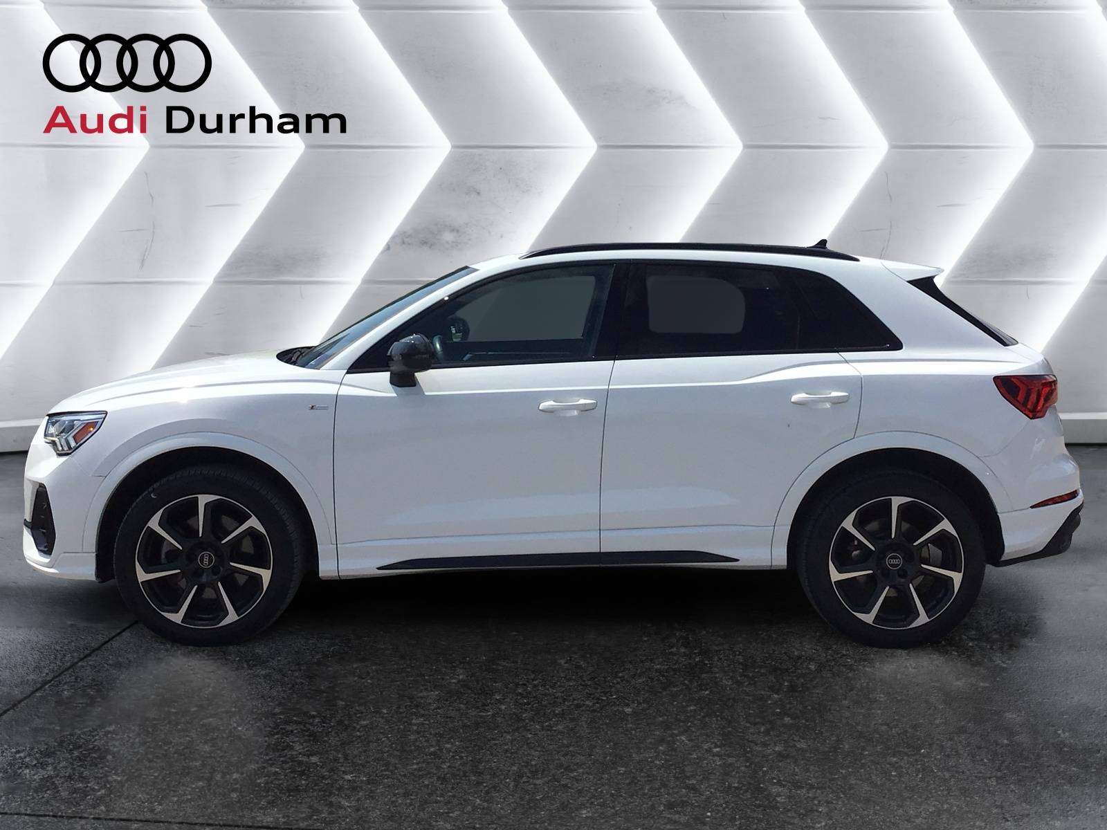 2023 Audi Q3 2.0T Progressiv +Blk Optics Pkg | S-Line Sport Pkg — снимка 1